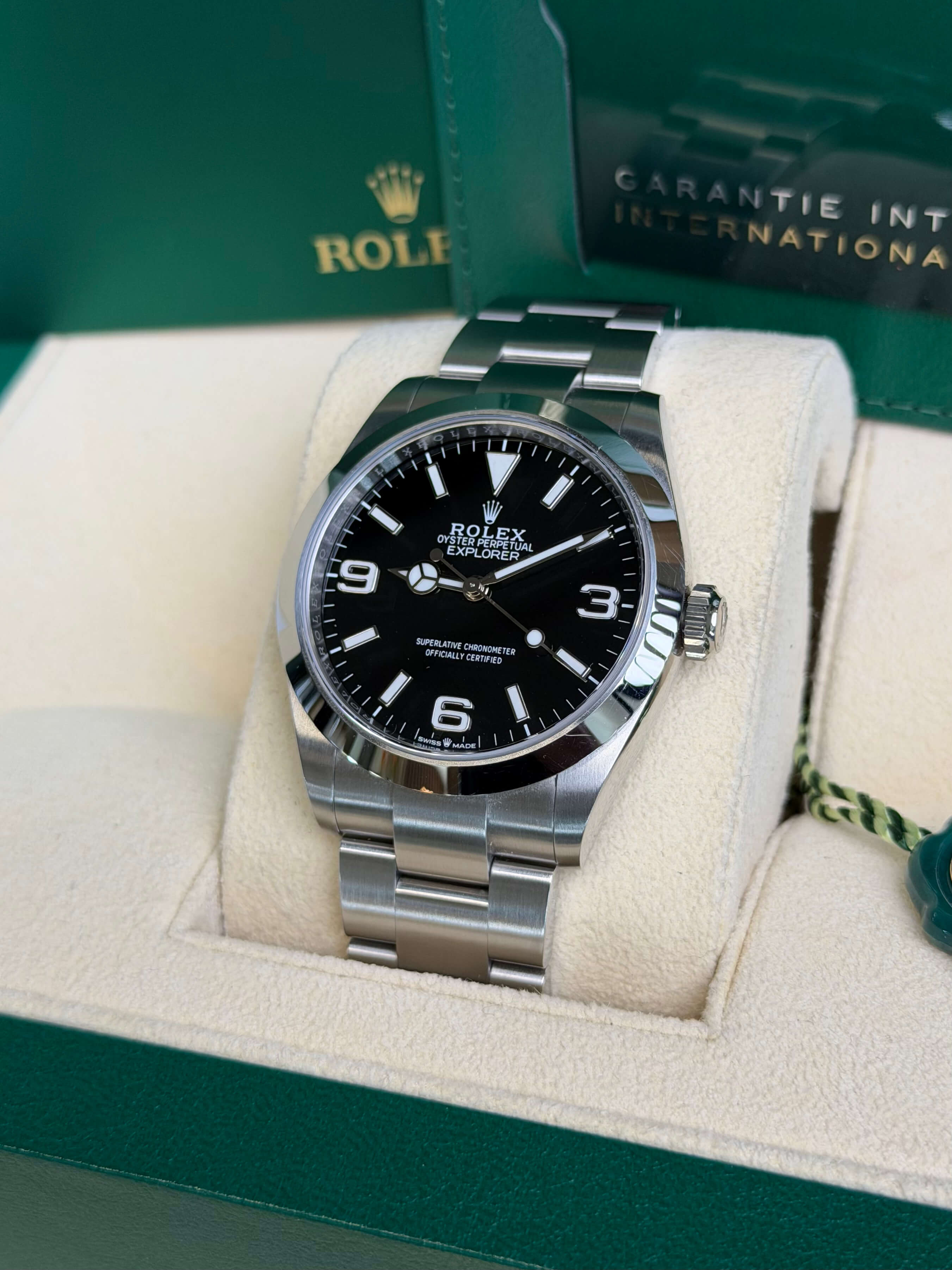 Watchrr - Authentic luxury watch