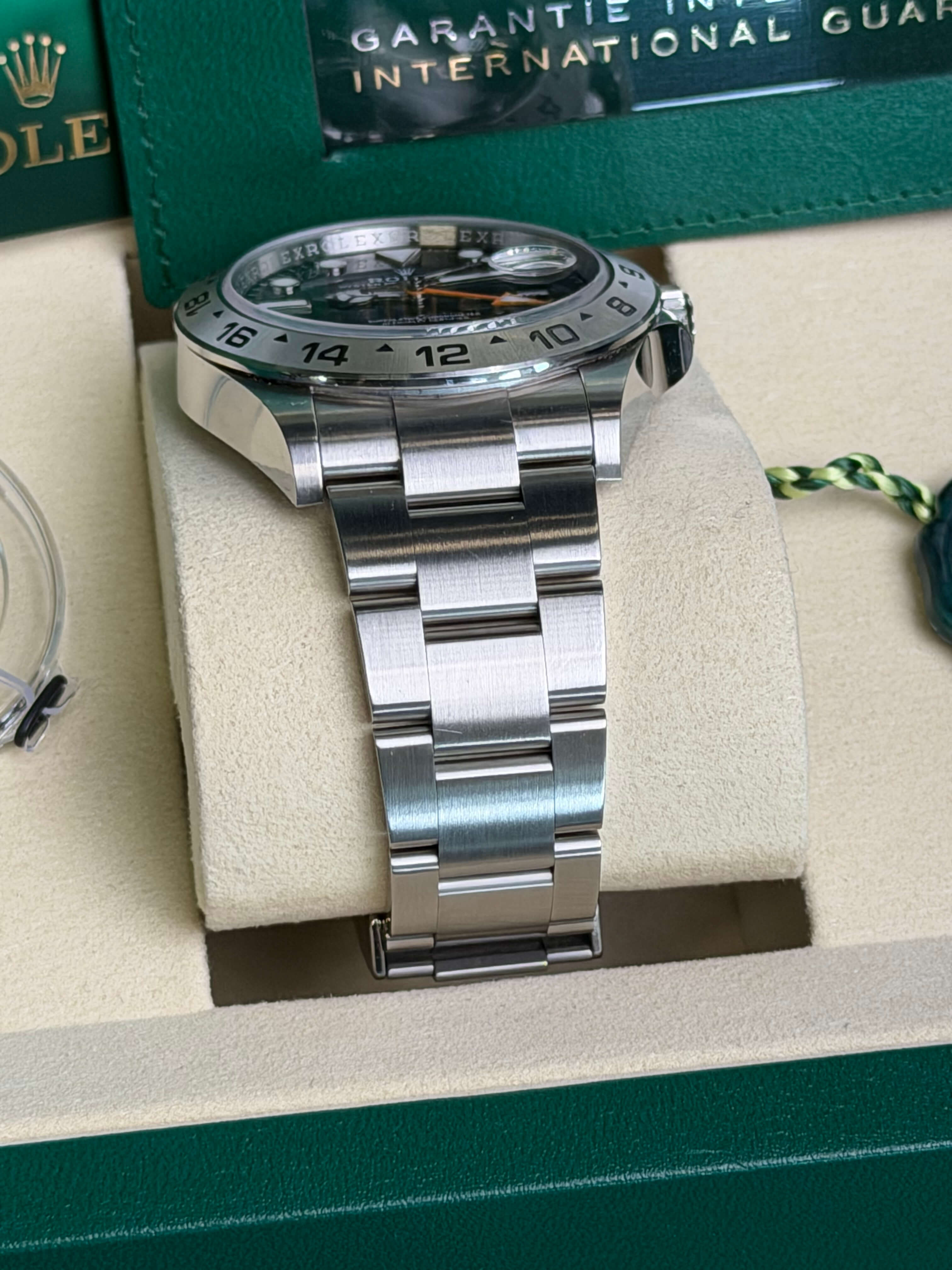 Watchrr - Authentic luxury watch