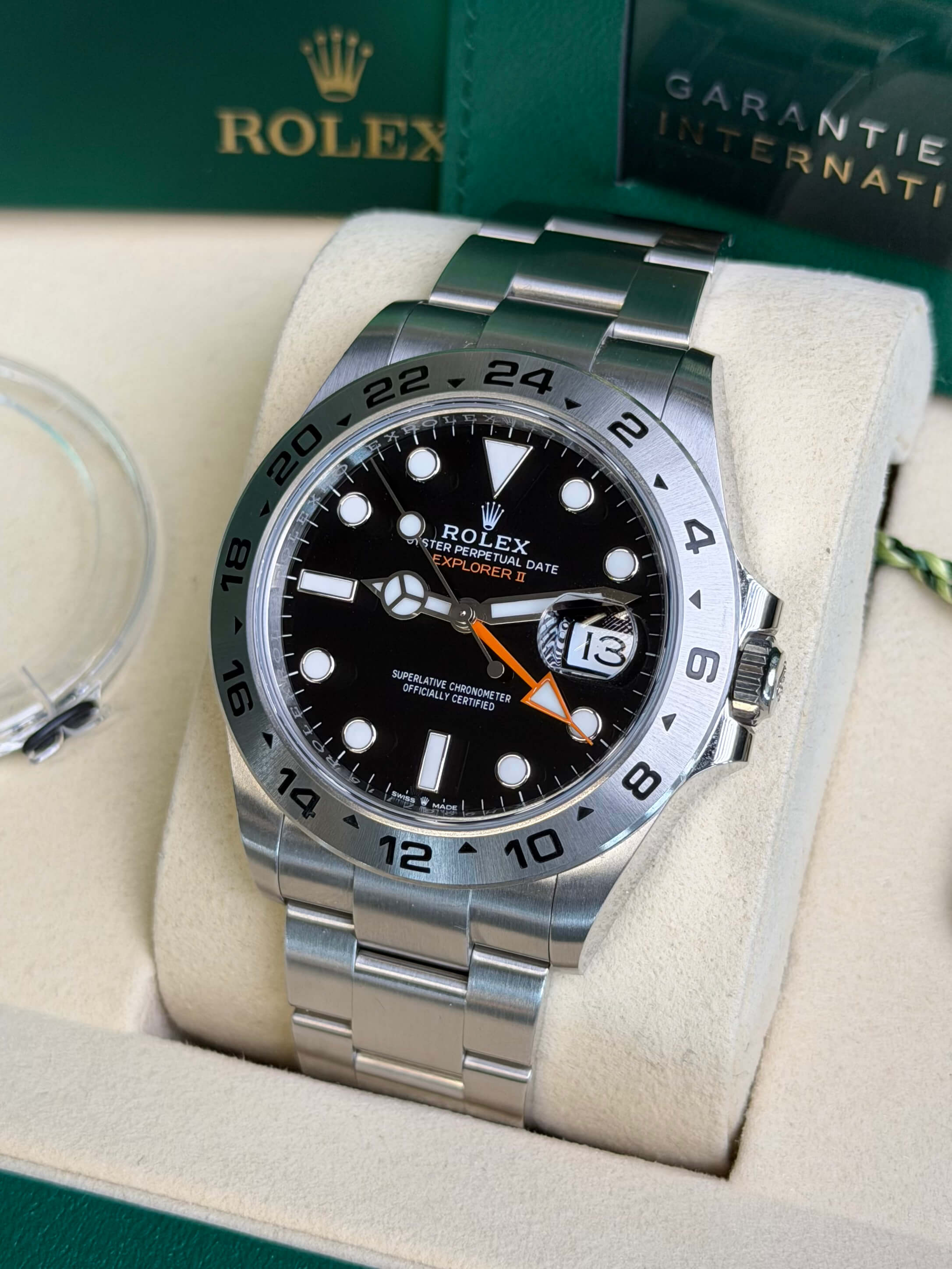 Watchrr - Authentic luxury watch