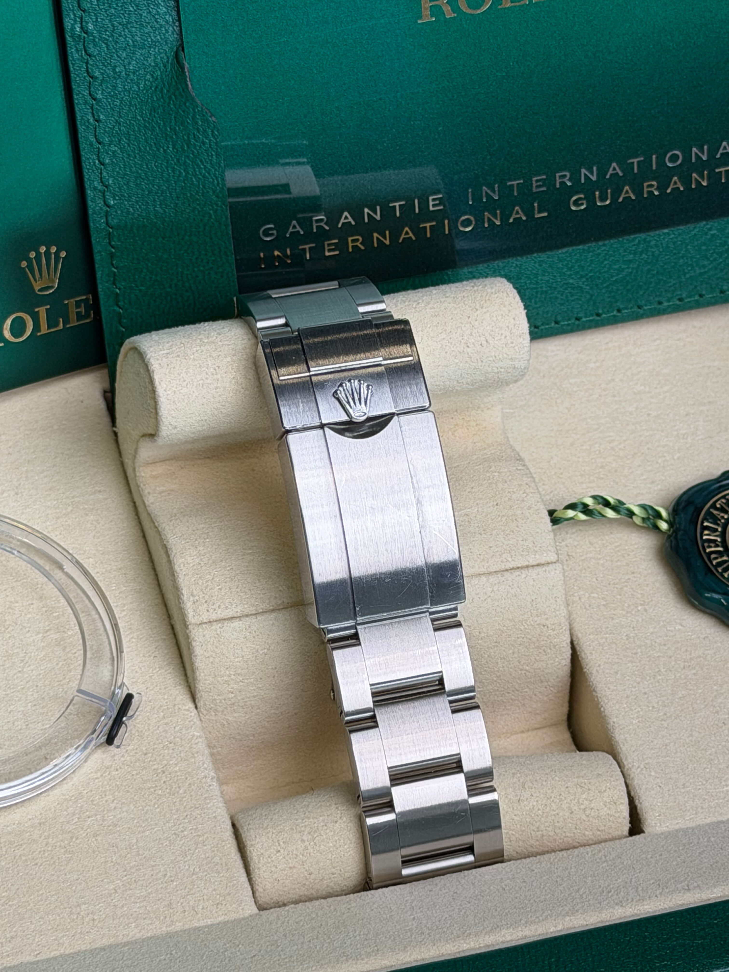 Watchrr - Authentic luxury watch