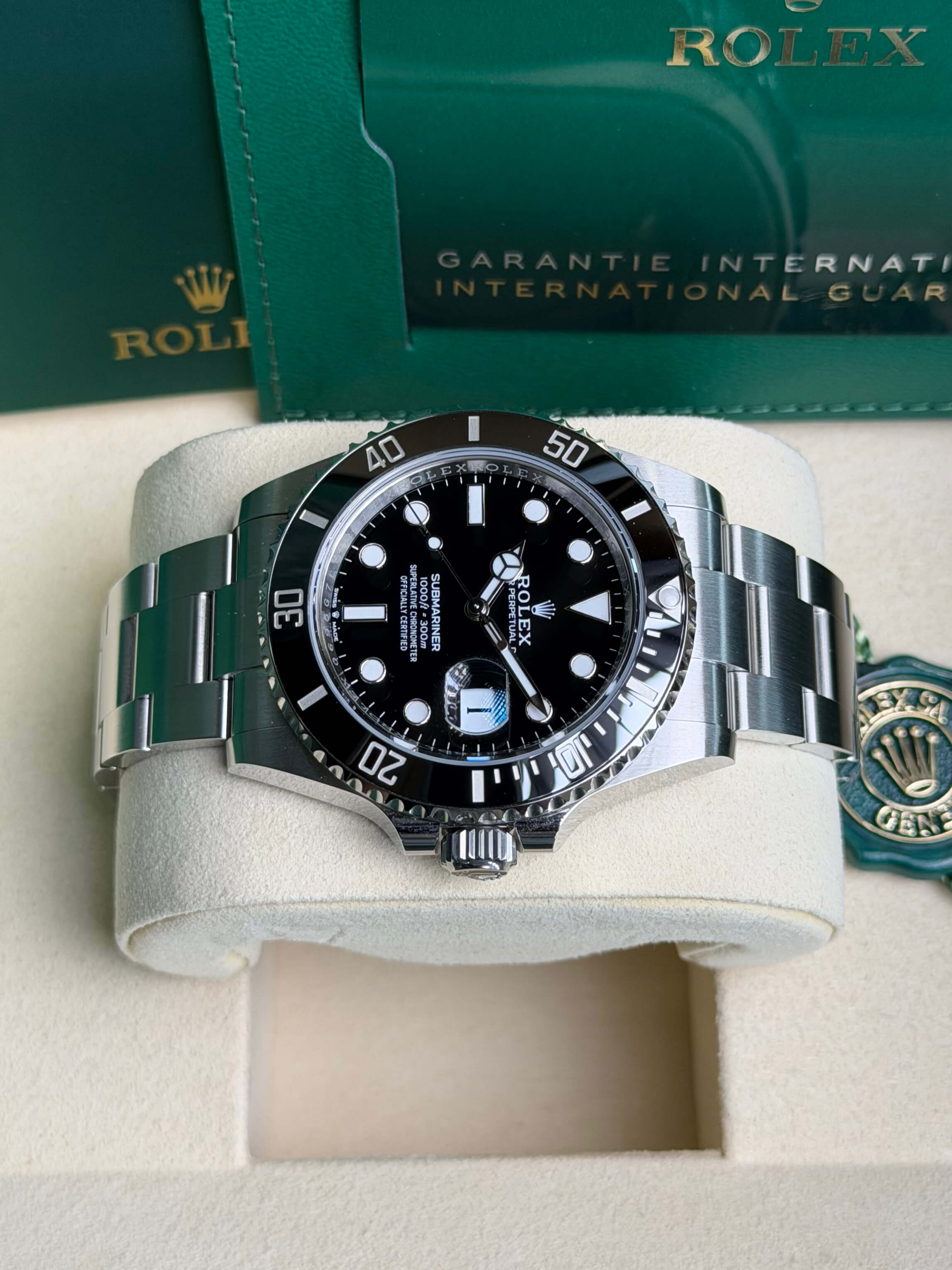 Watchrr - Authentic luxury watch