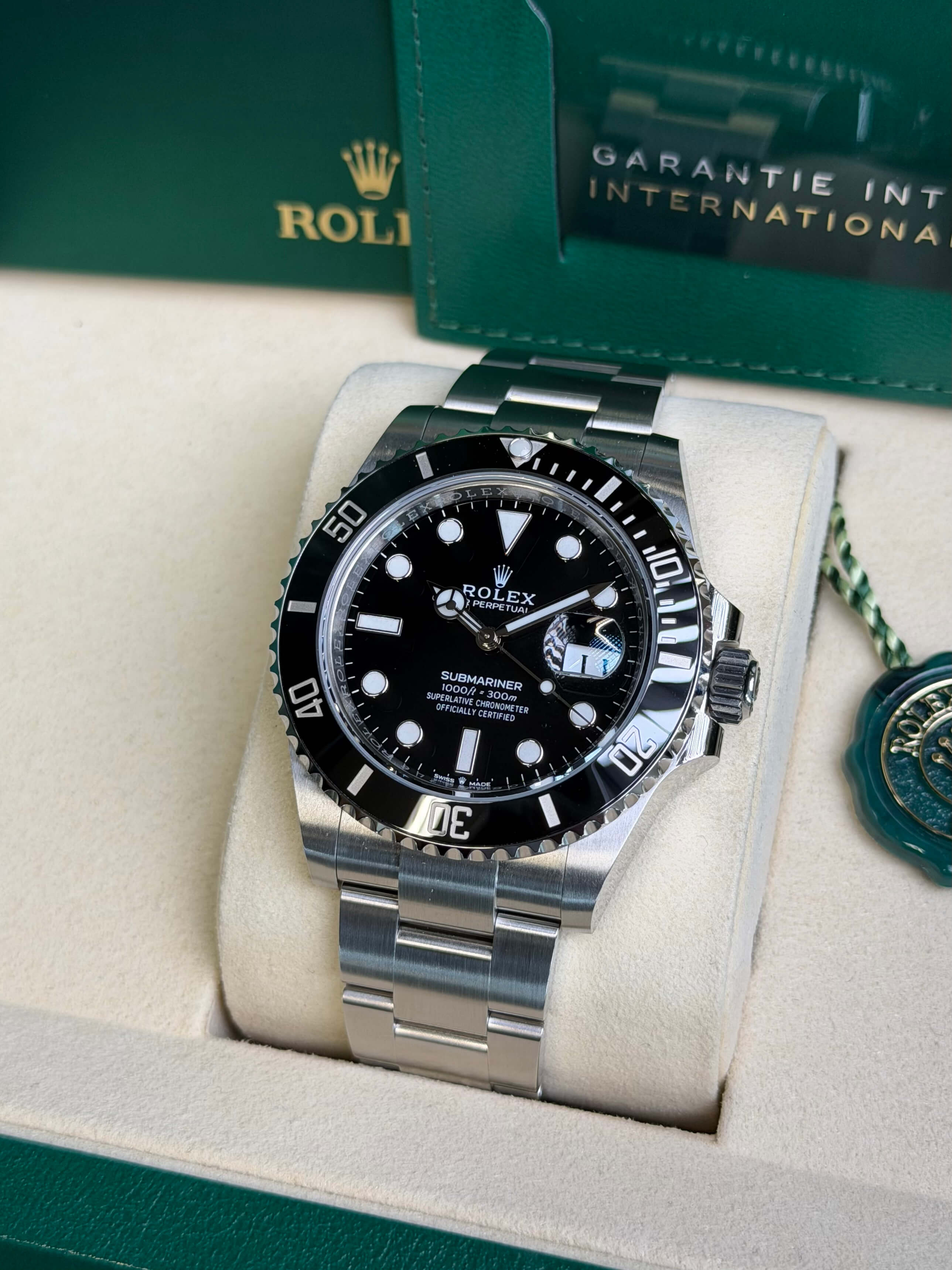 Watchrr - Authentic luxury watch