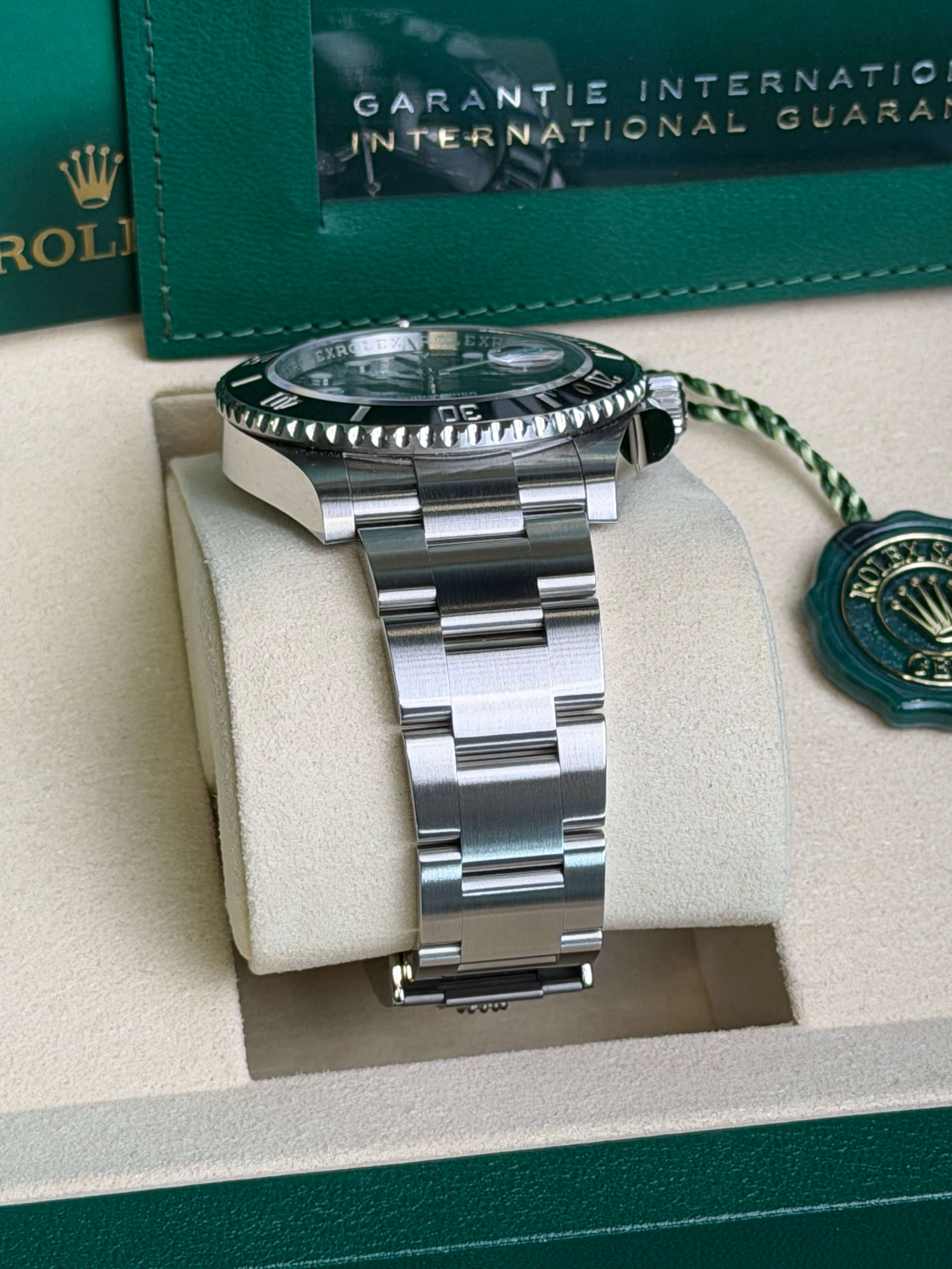 Watchrr - Authentic luxury watch