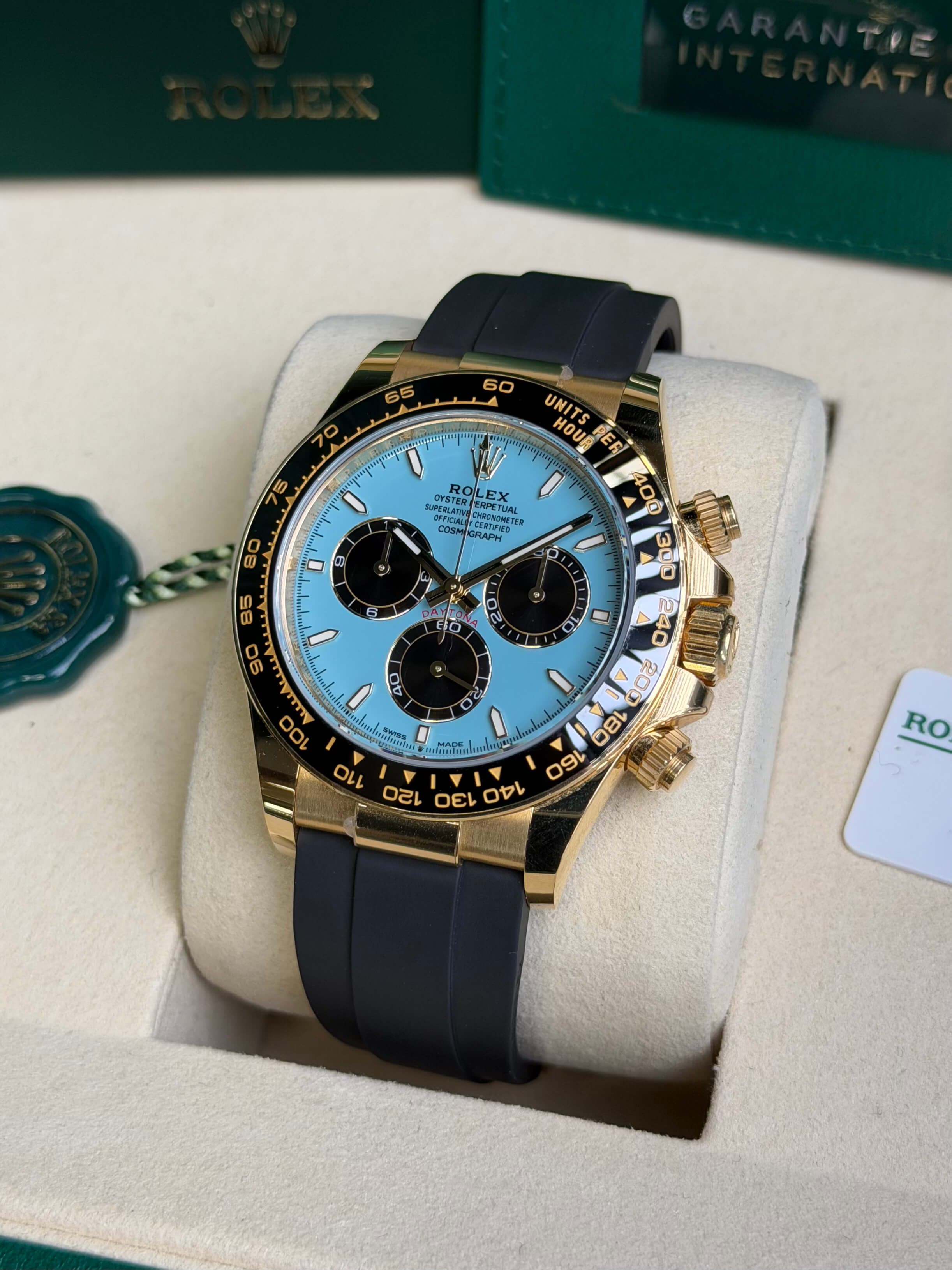 Watchrr - Authentic luxury watch
