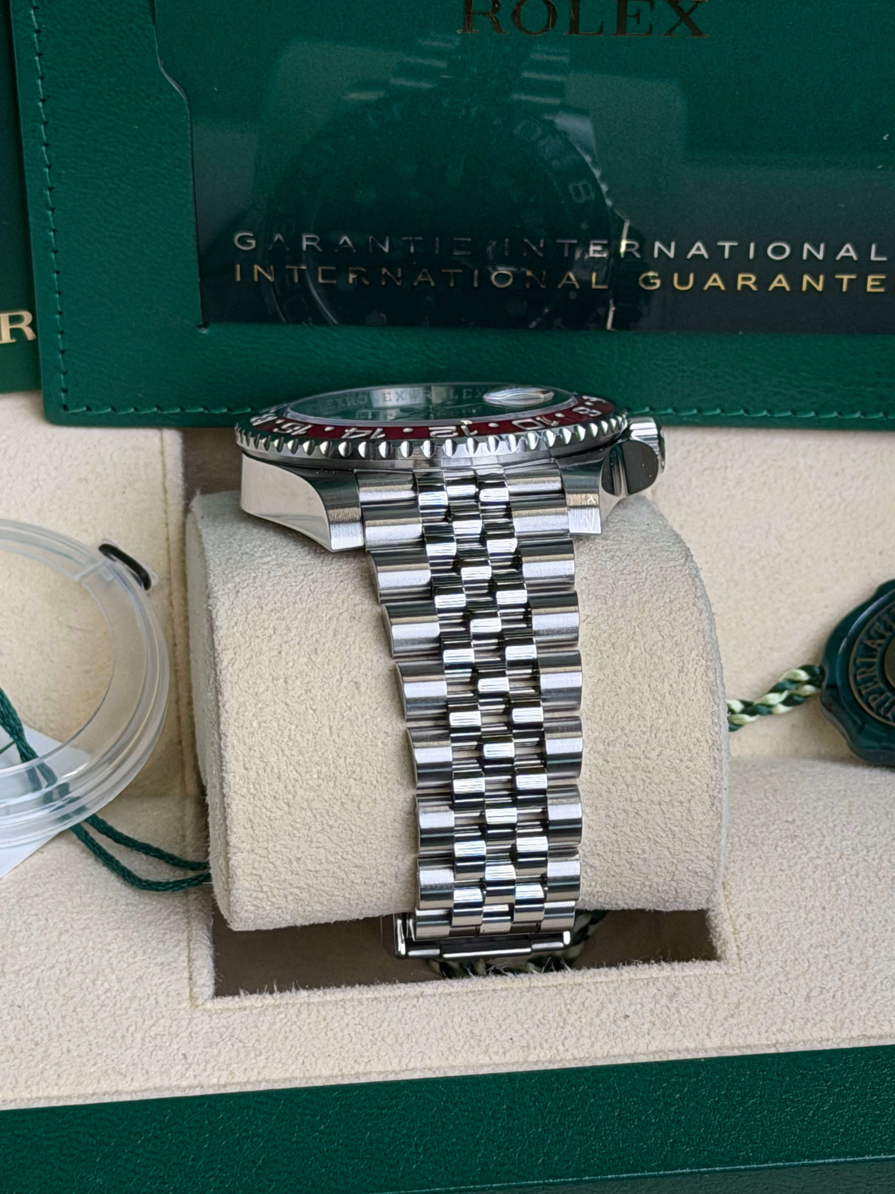 Watchrr - Authentic luxury watch
