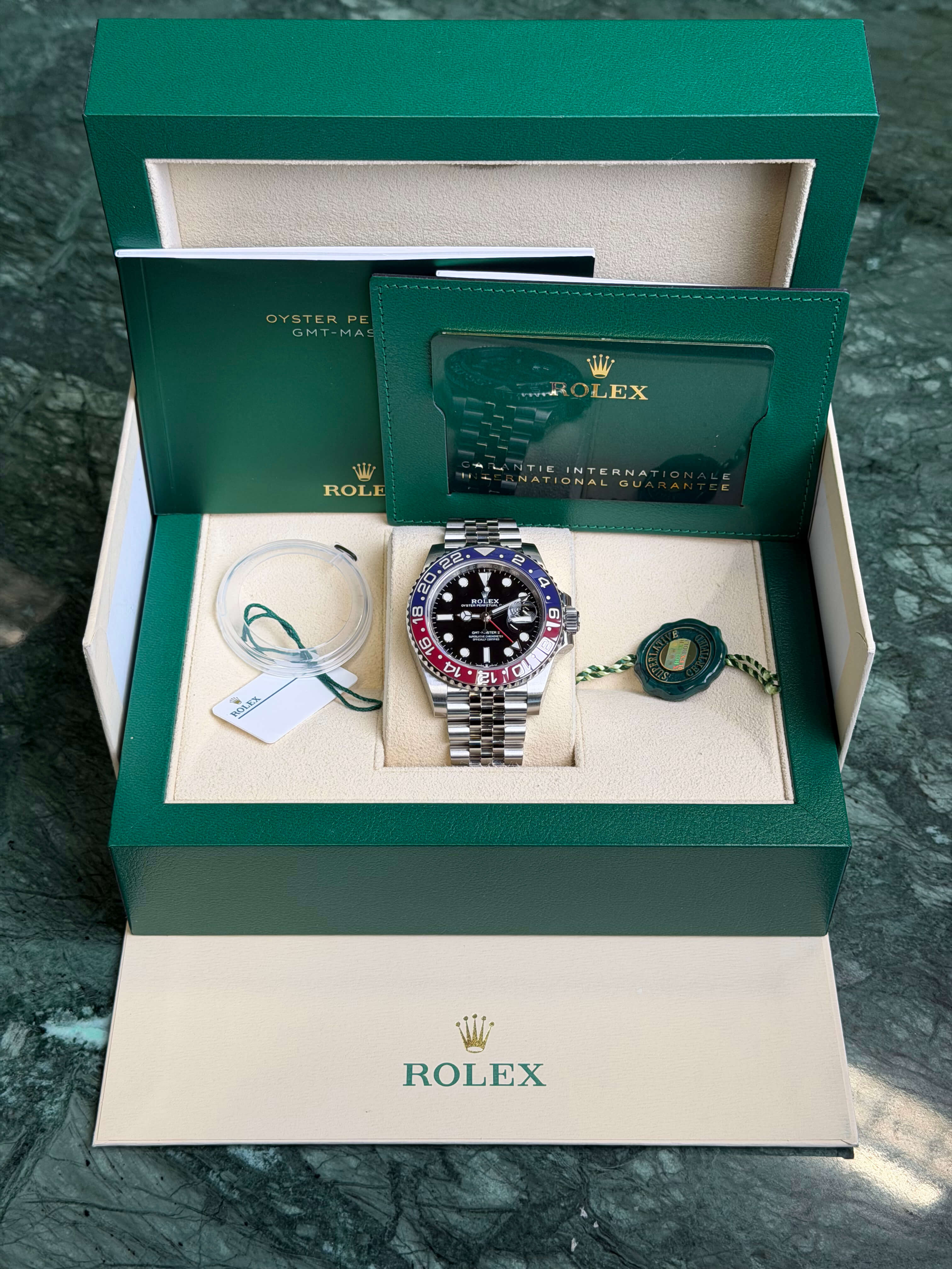 Watchrr - Authentic luxury watch