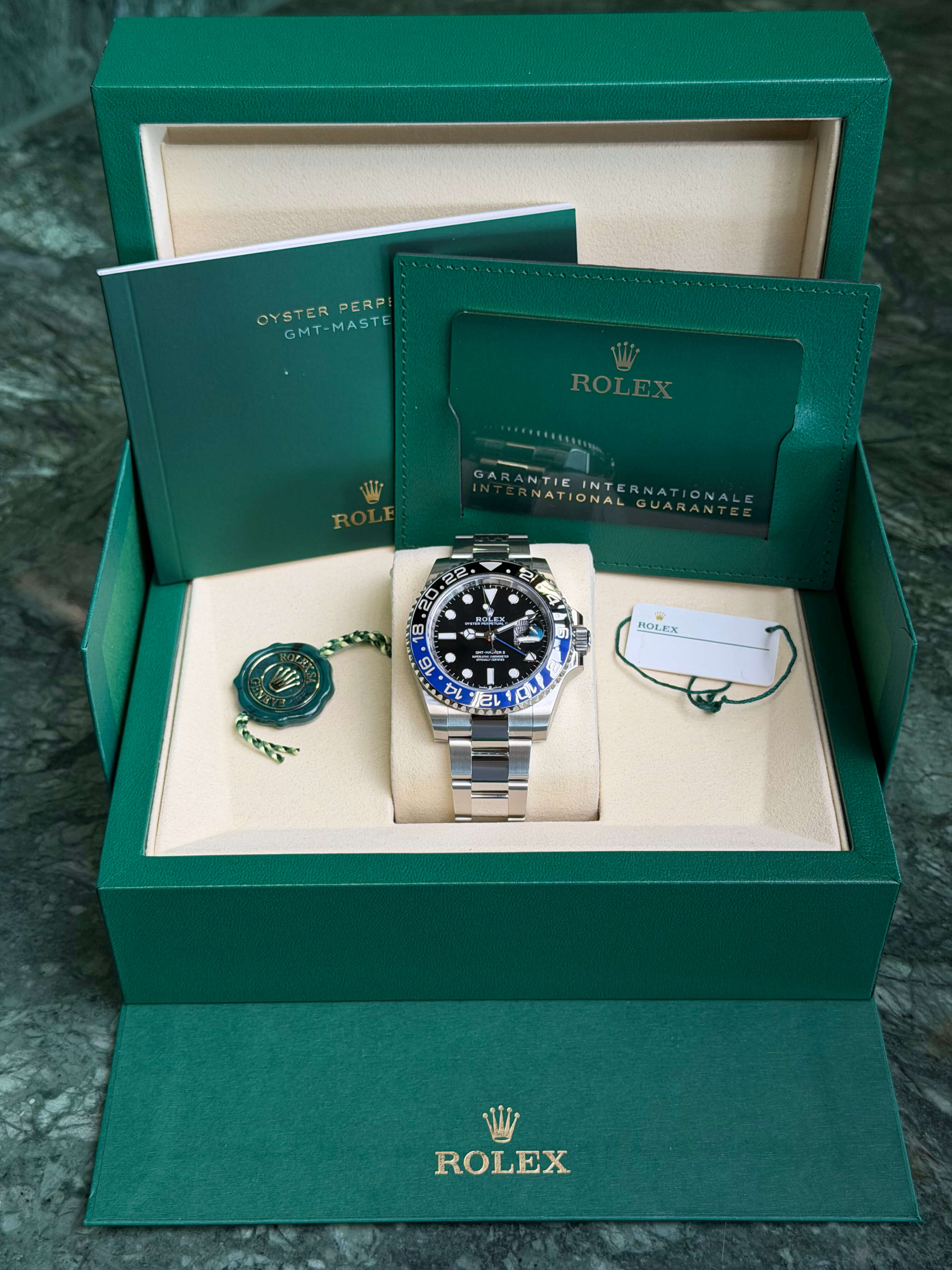 Watchrr - Authentic luxury watch