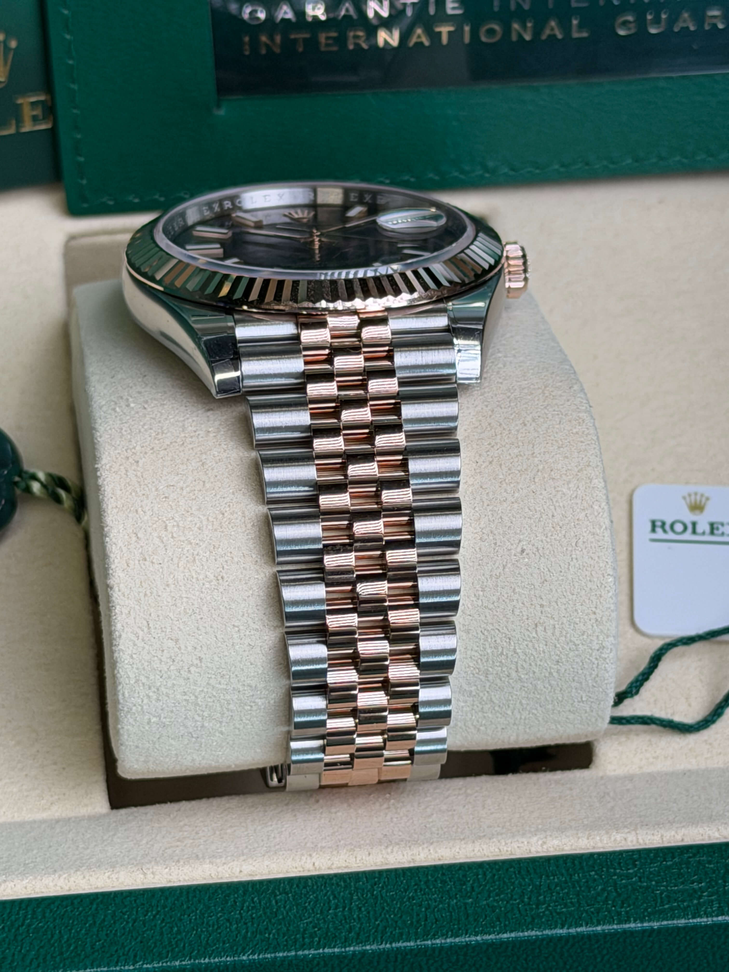 Watchrr - Authentic luxury watch