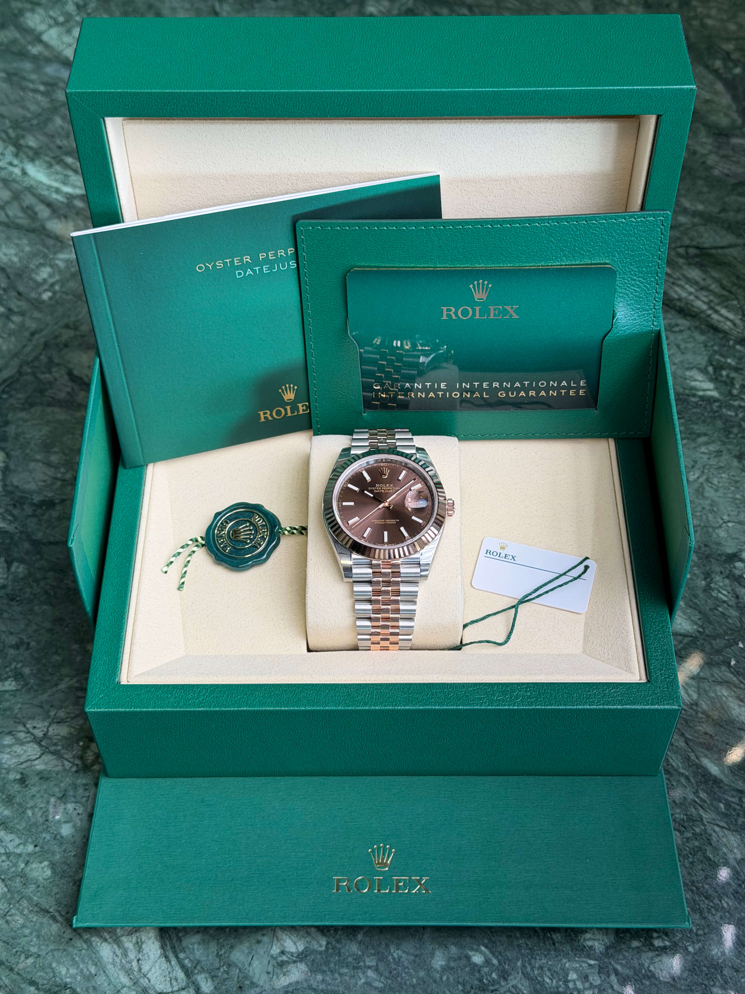 Watchrr - Authentic luxury watch