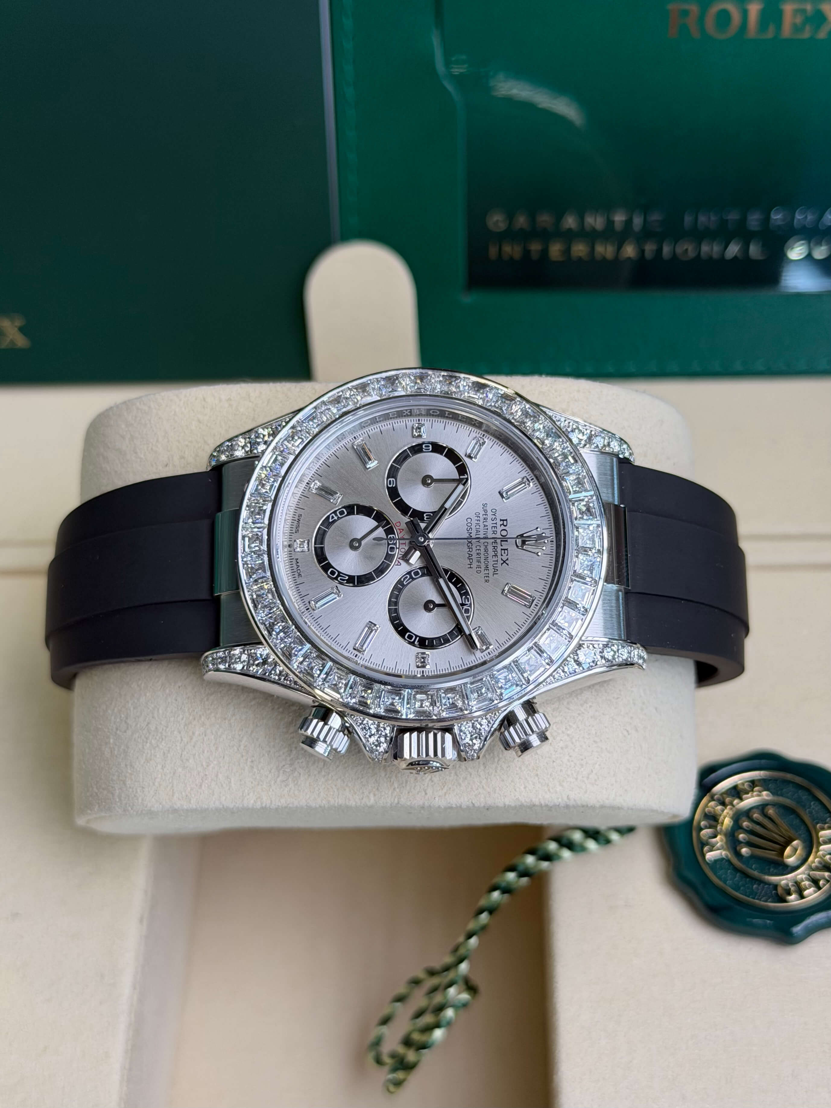 Watchrr - Authentic luxury watch