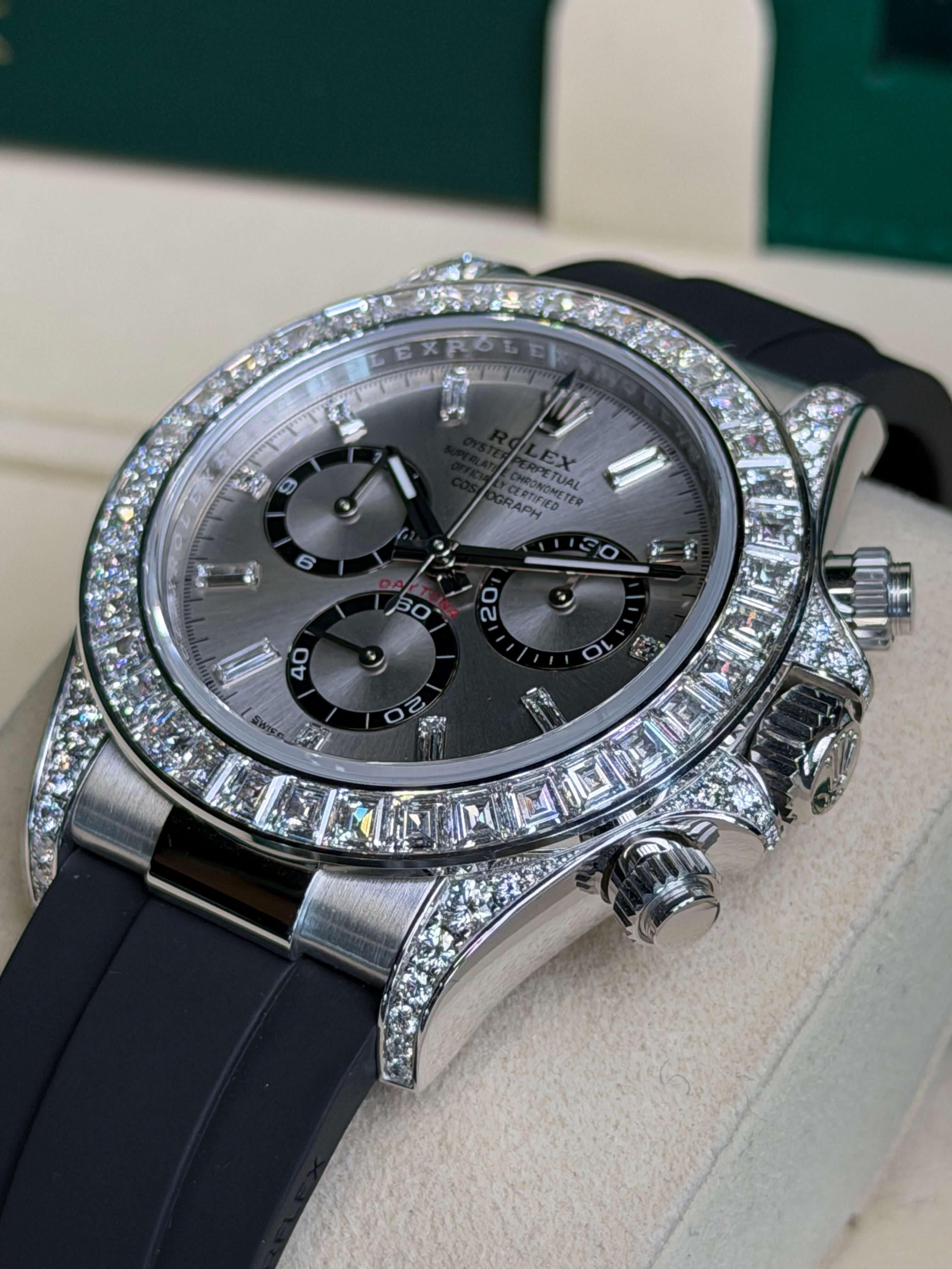 Watchrr - Authentic luxury watch