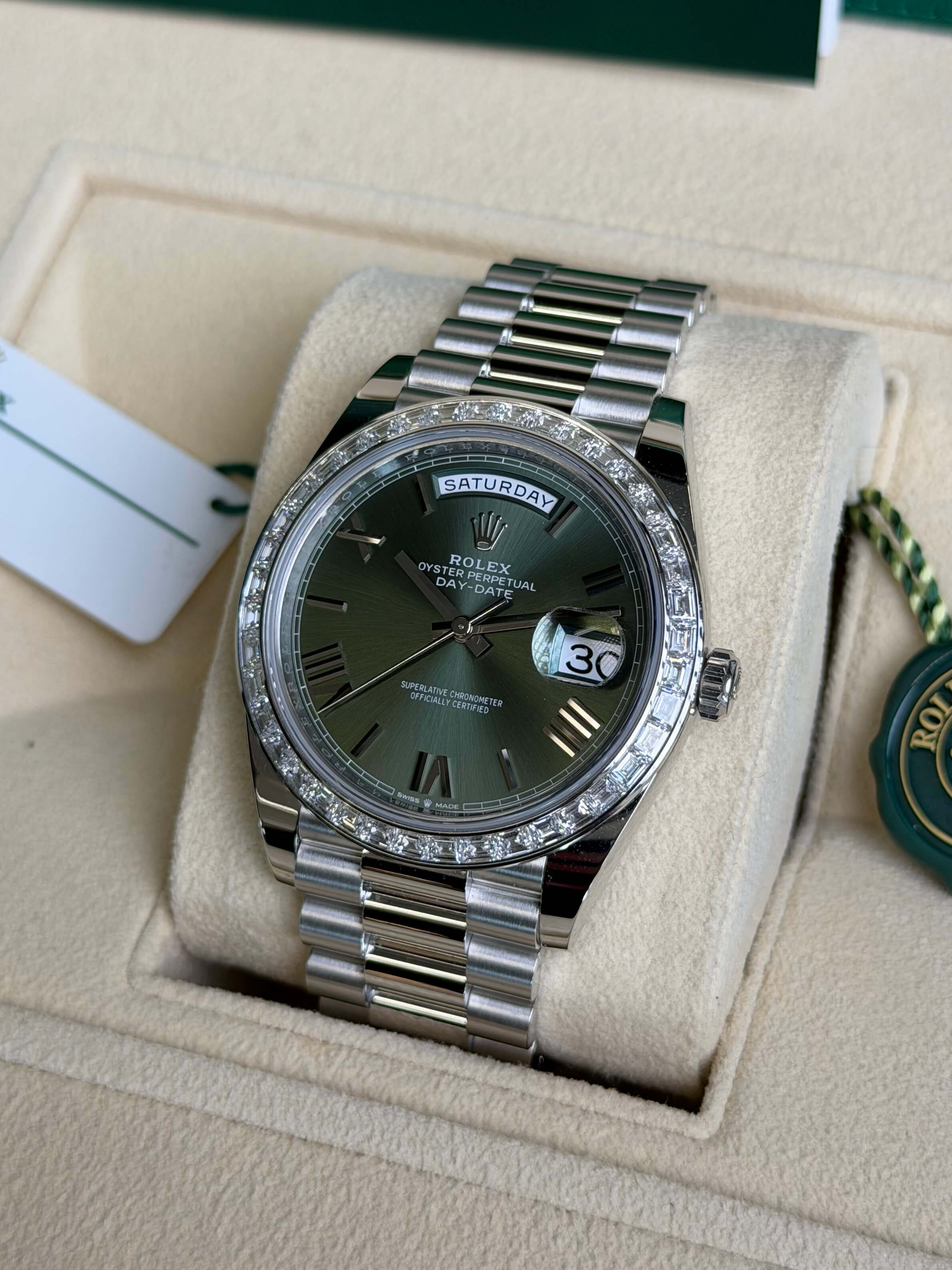 Watchrr - Authentic luxury watch