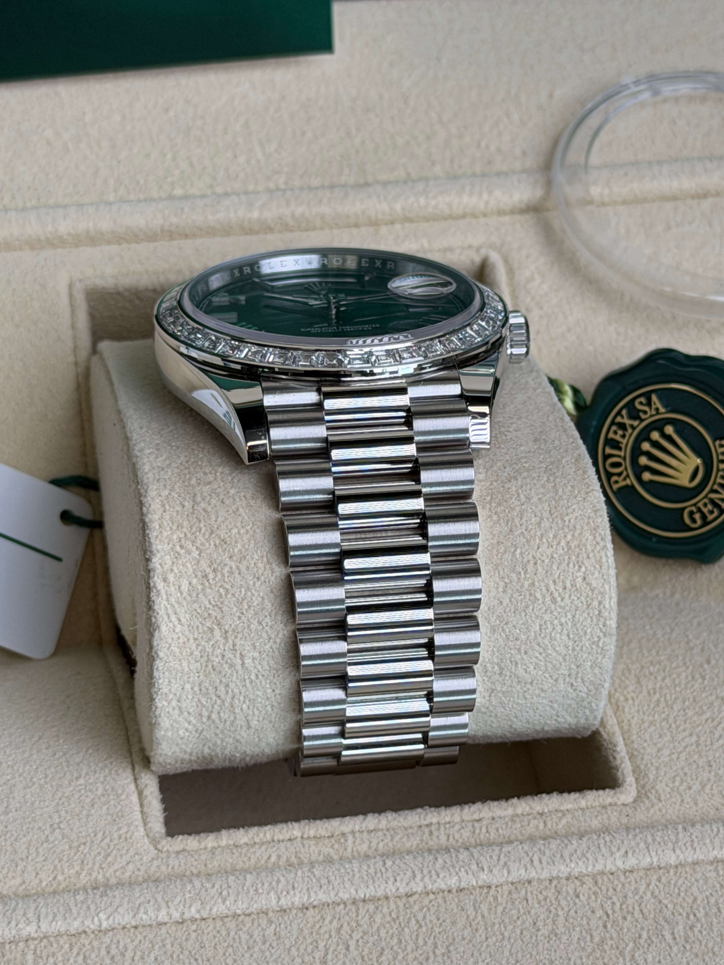 Watchrr - Authentic luxury watch