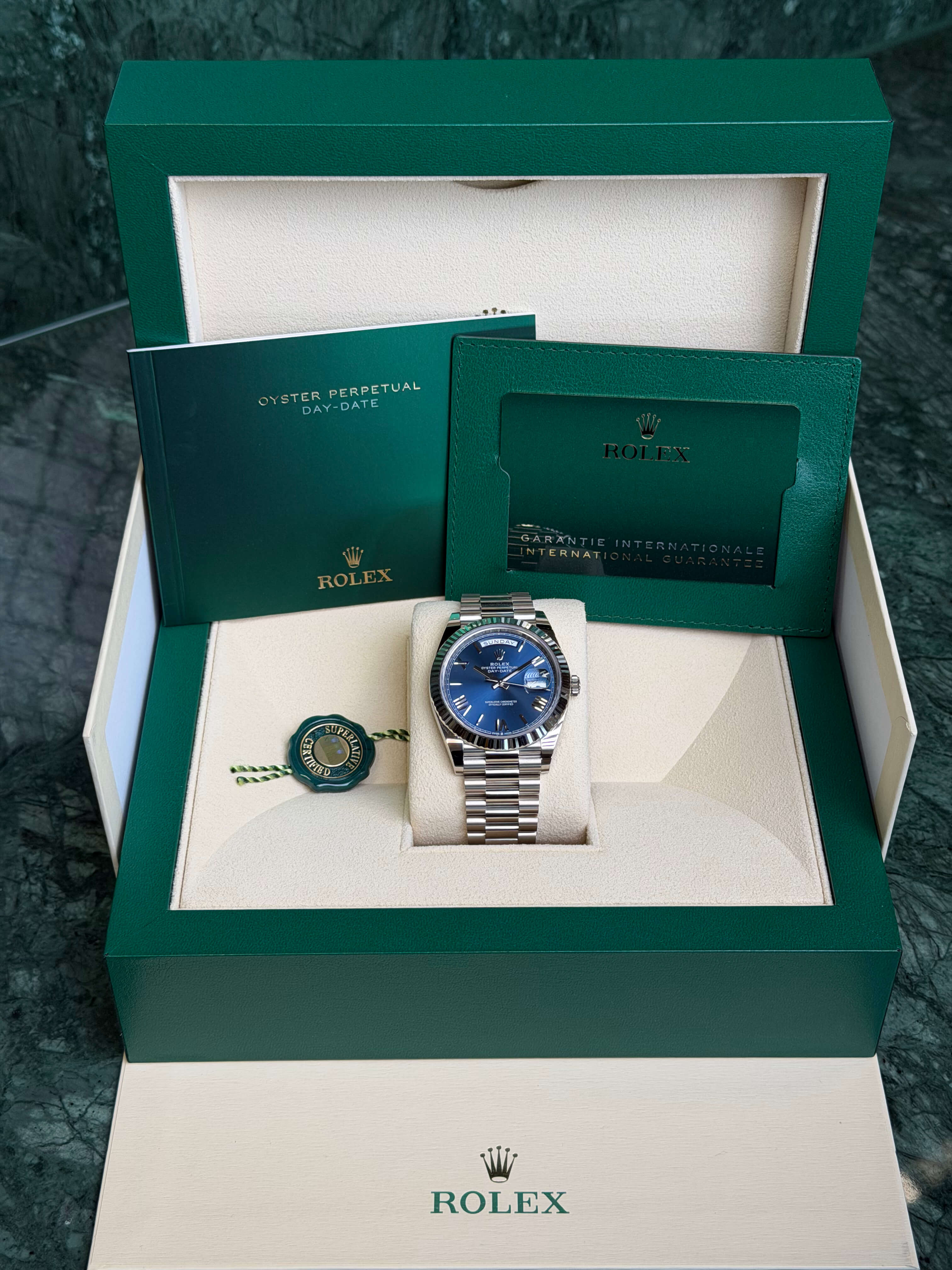 Watchrr - Authentic luxury watch