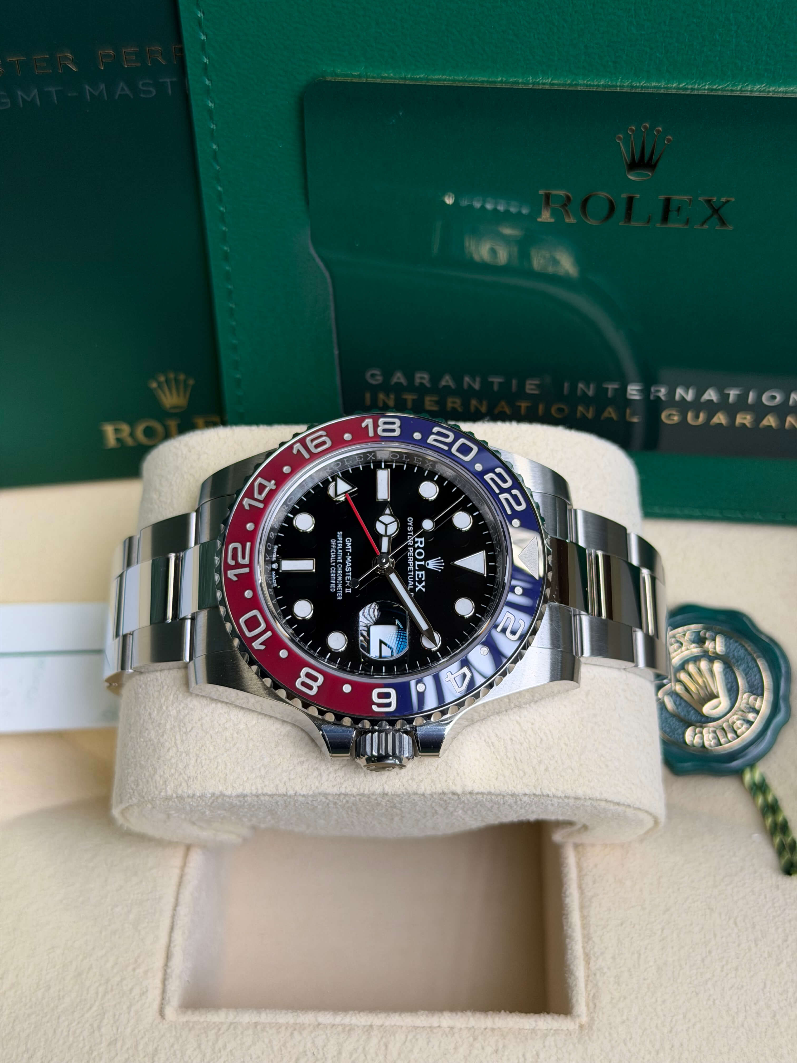 Watchrr - Authentic luxury watch