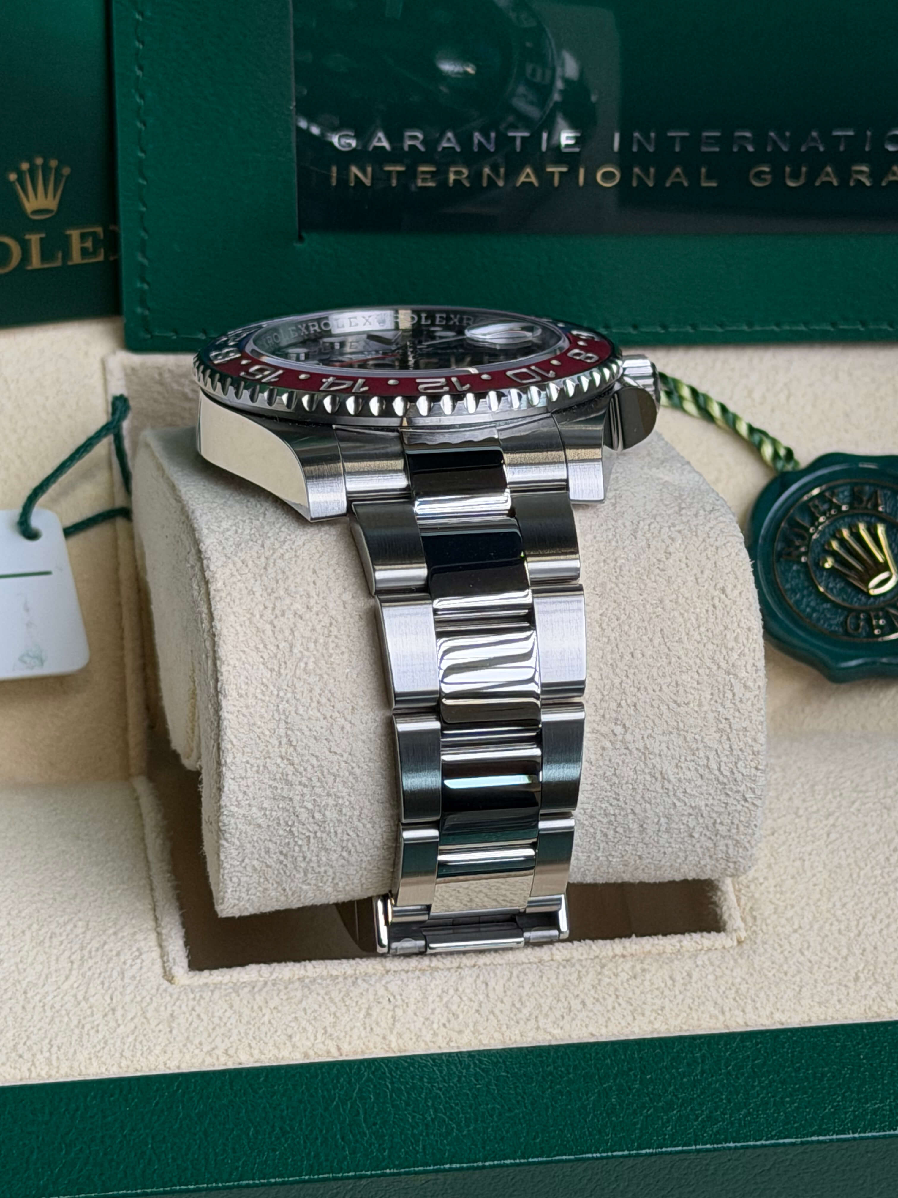 Watchrr - Authentic luxury watch