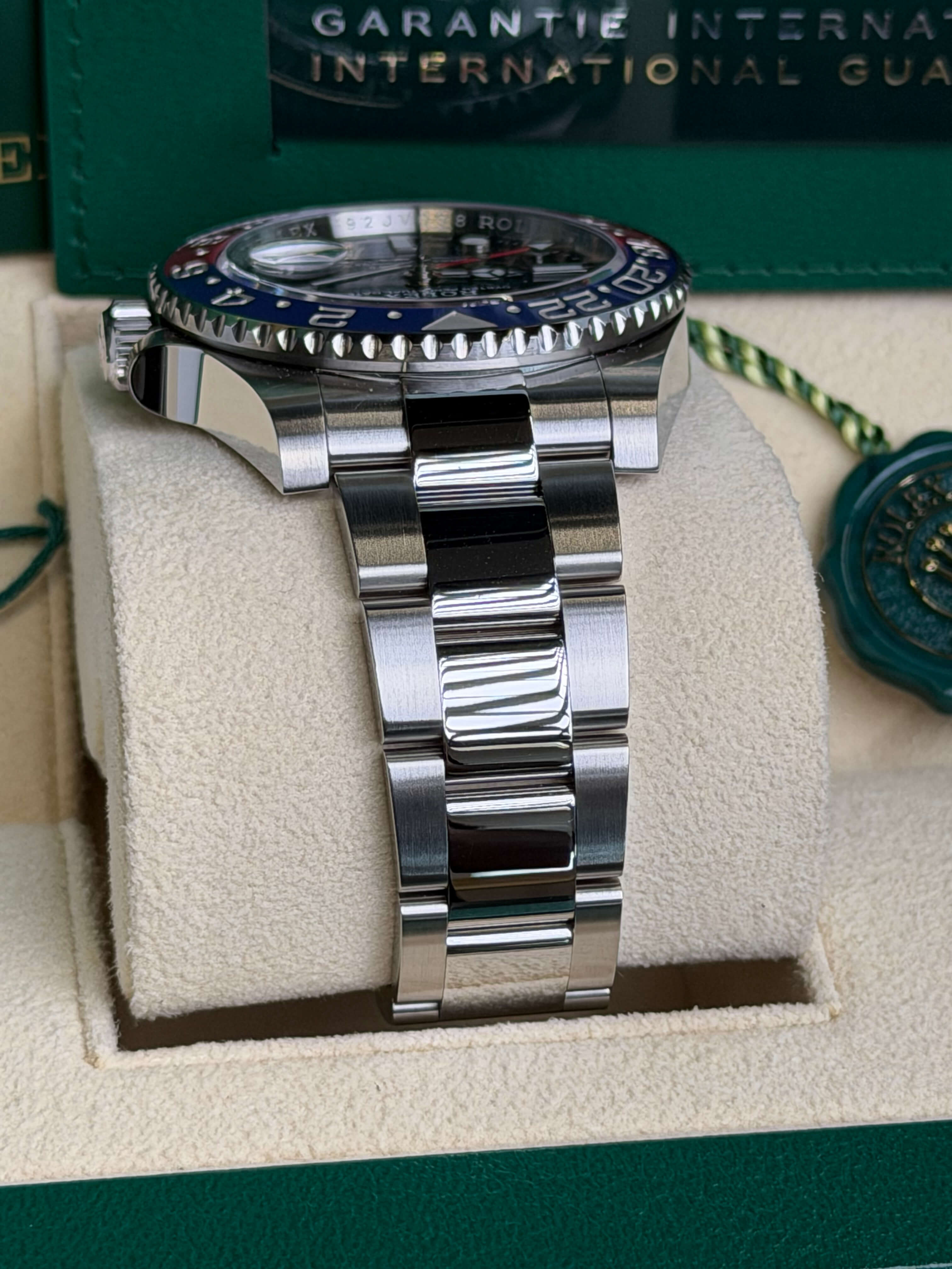 Watchrr - Authentic luxury watch