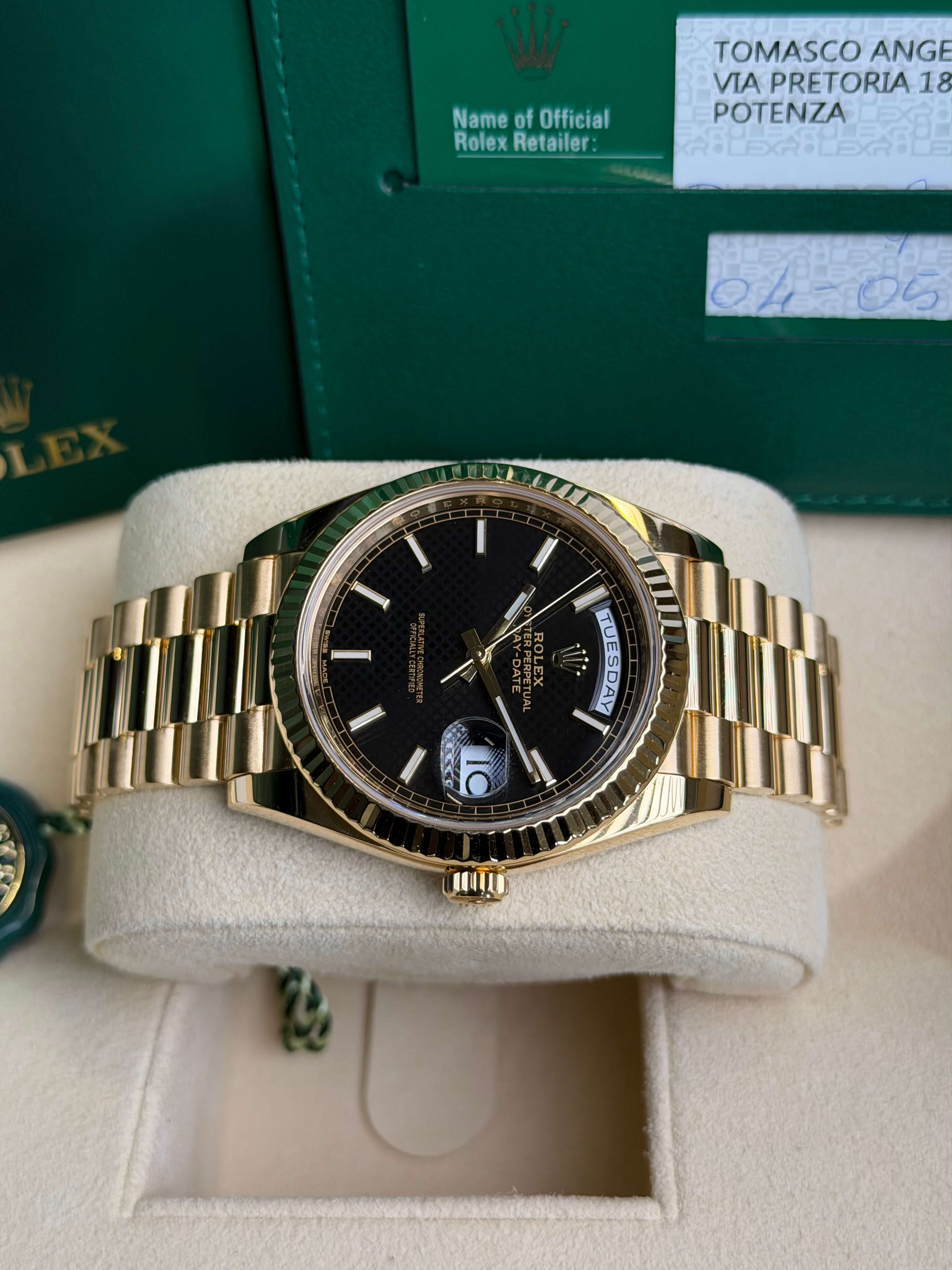 Watchrr - Authentic luxury watch