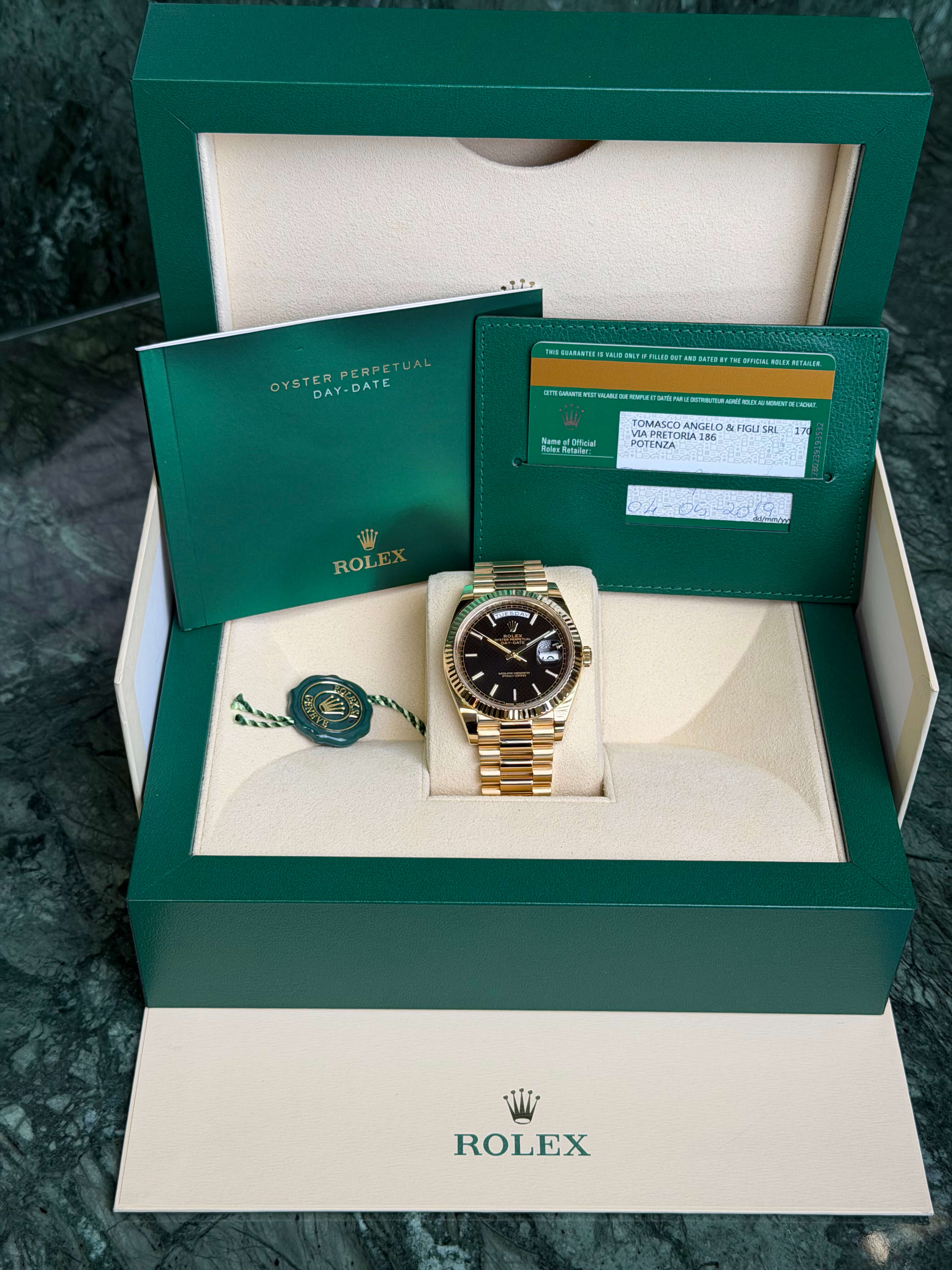 Watchrr - Authentic luxury watch