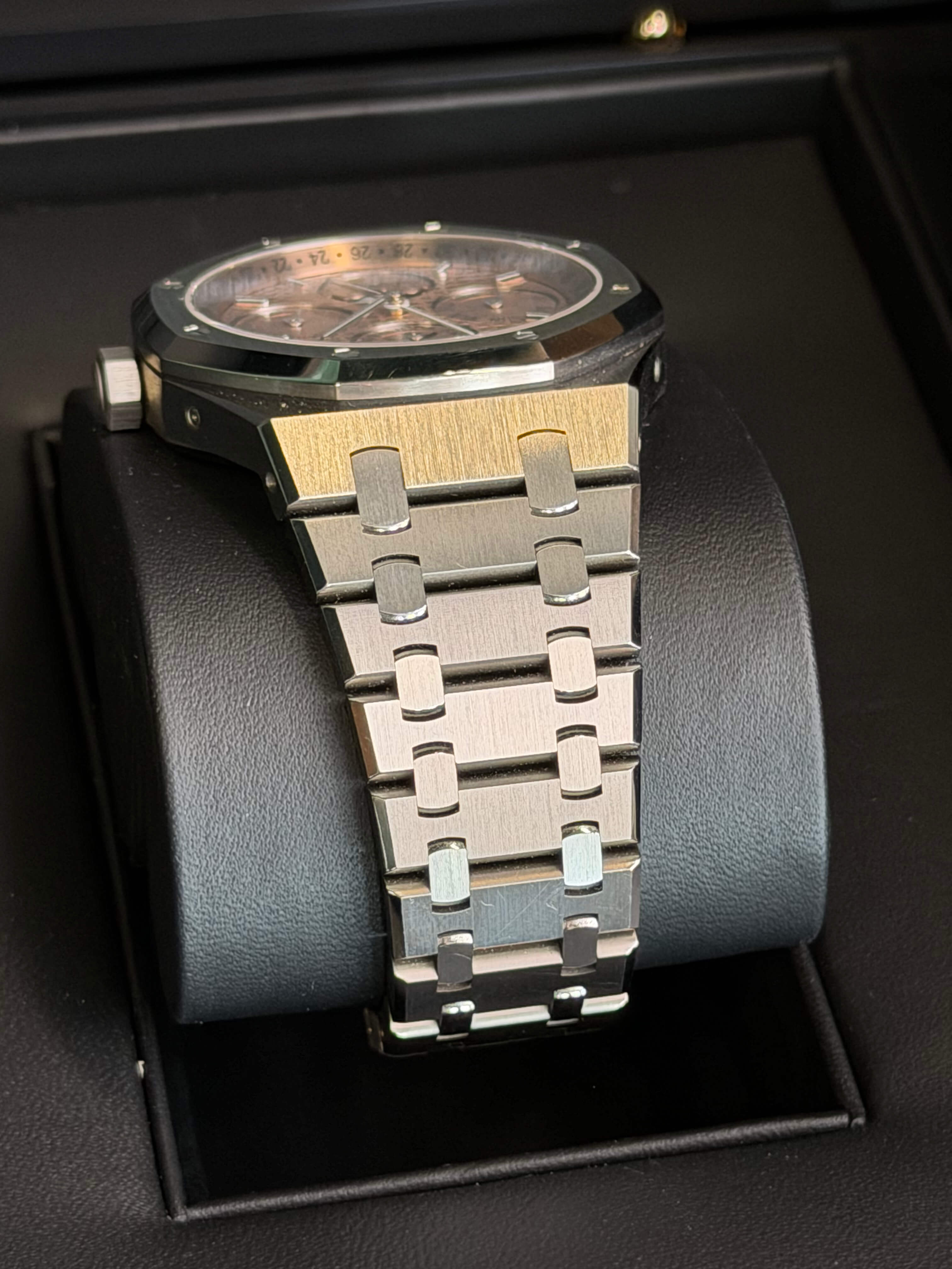 Watchrr - Authentic luxury watch