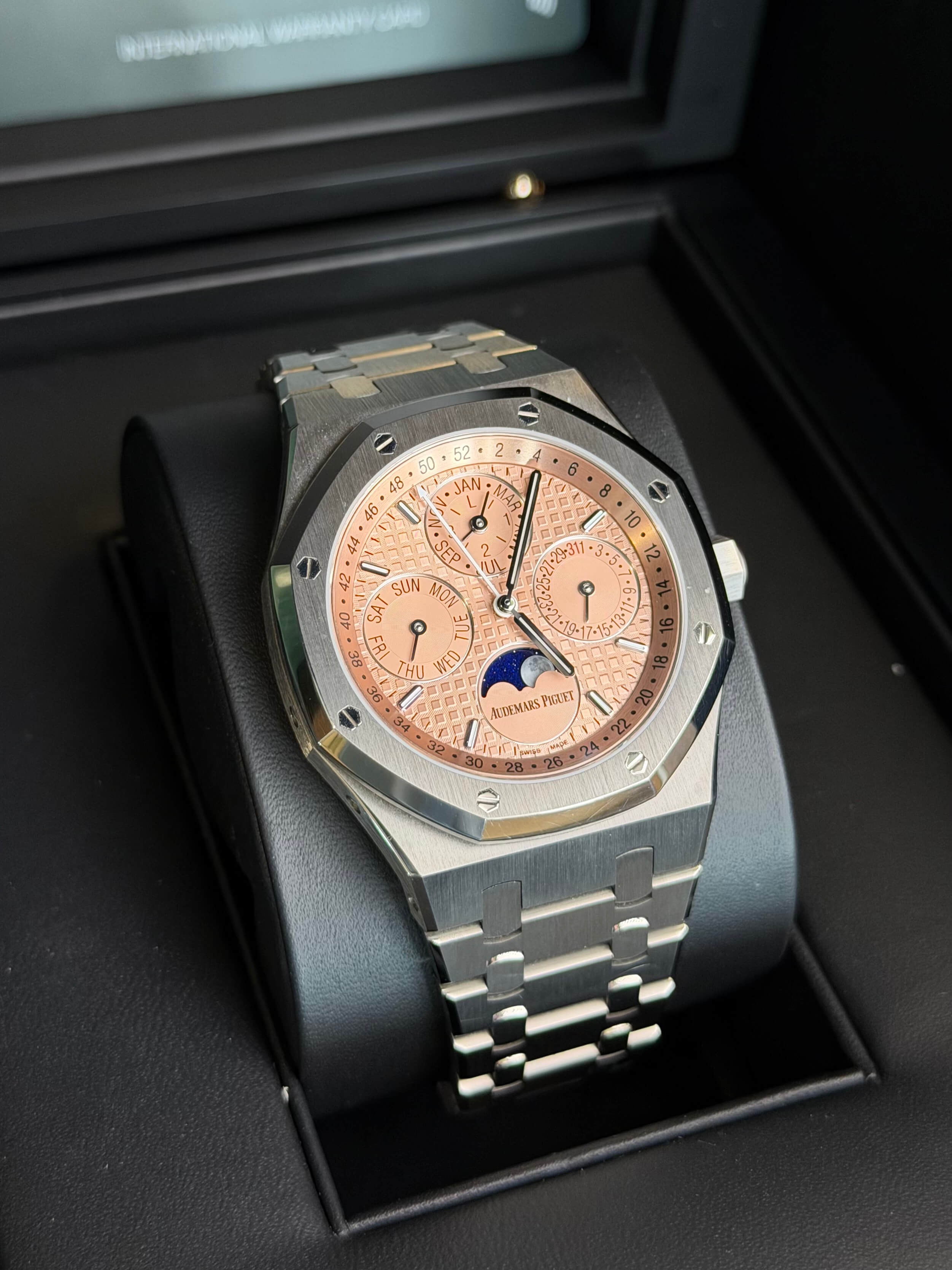 Watchrr - Authentic luxury watch