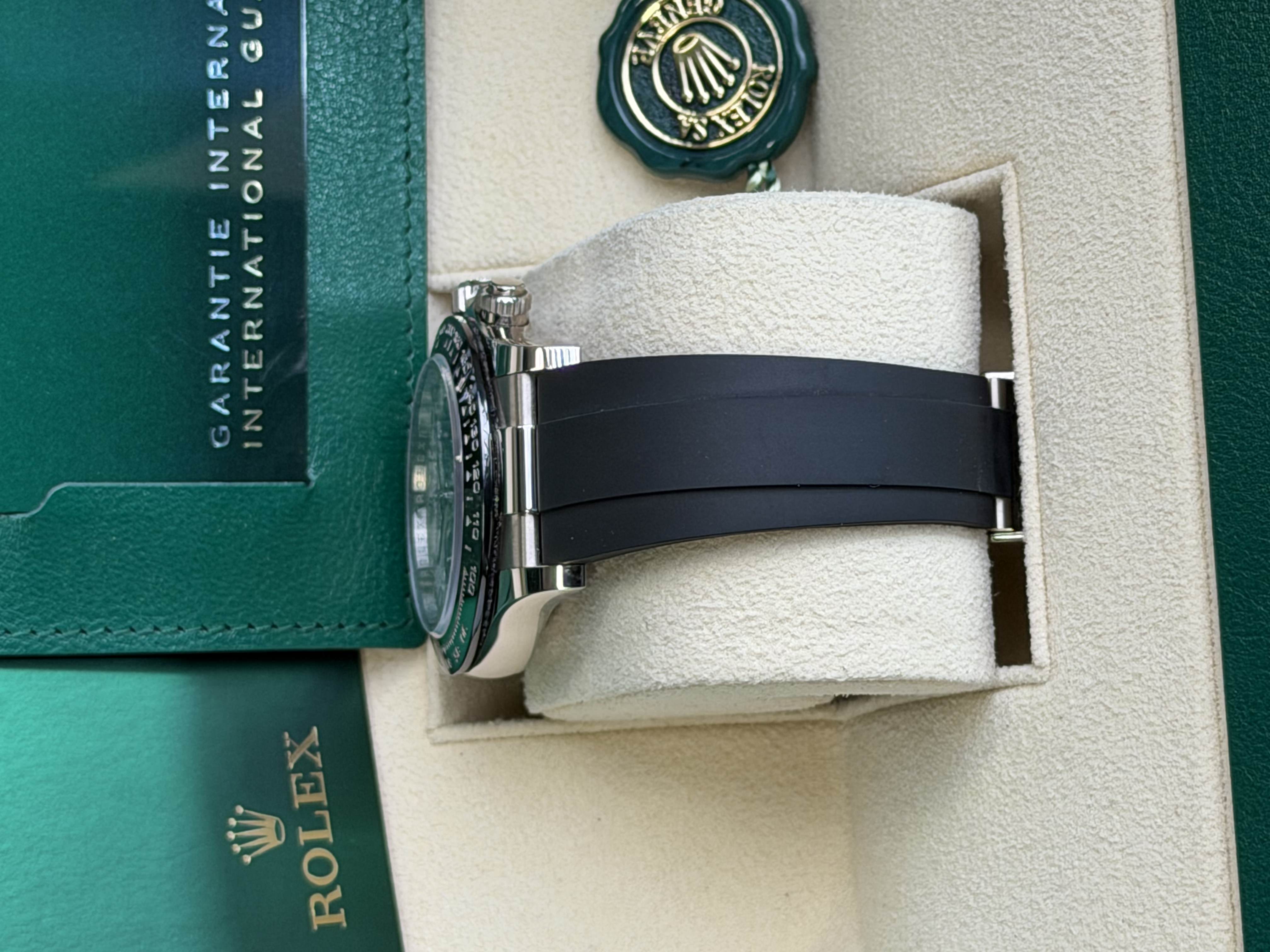 Watchrr - Authentic luxury watch