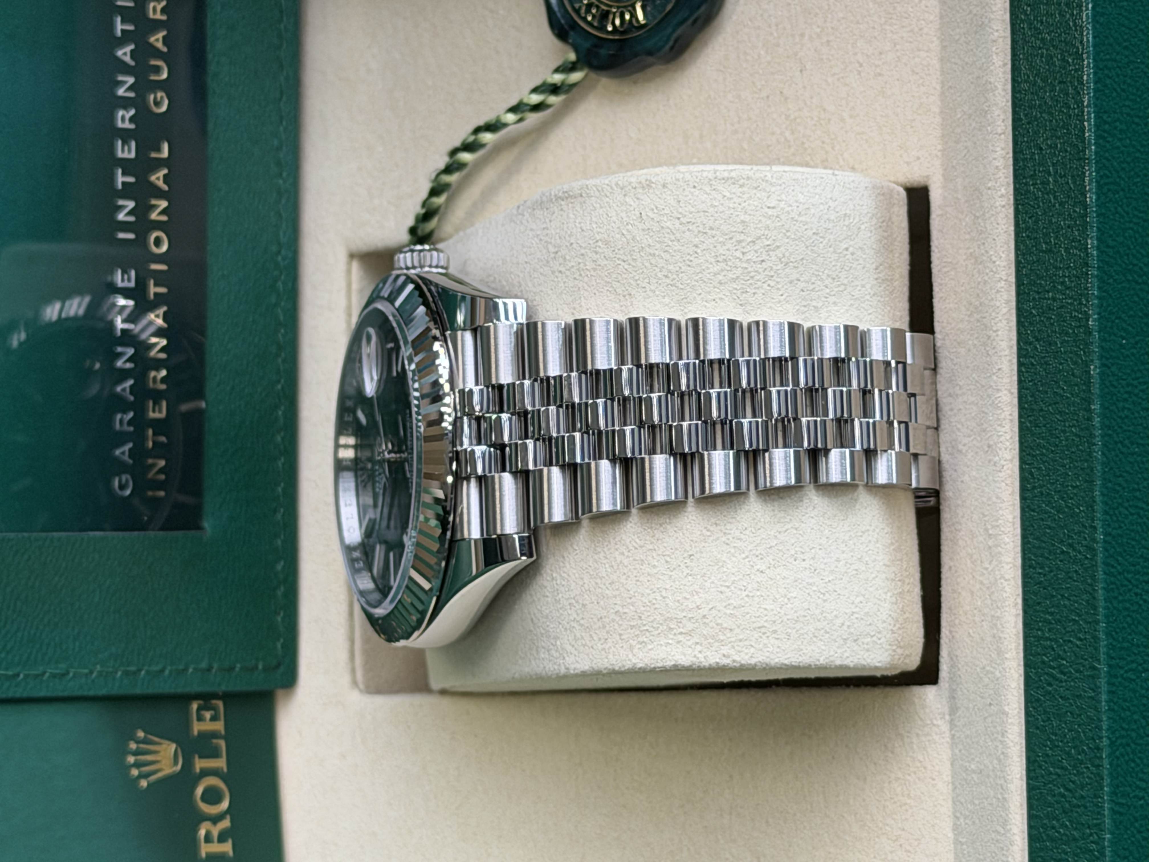 Watchrr - Authentic luxury watch