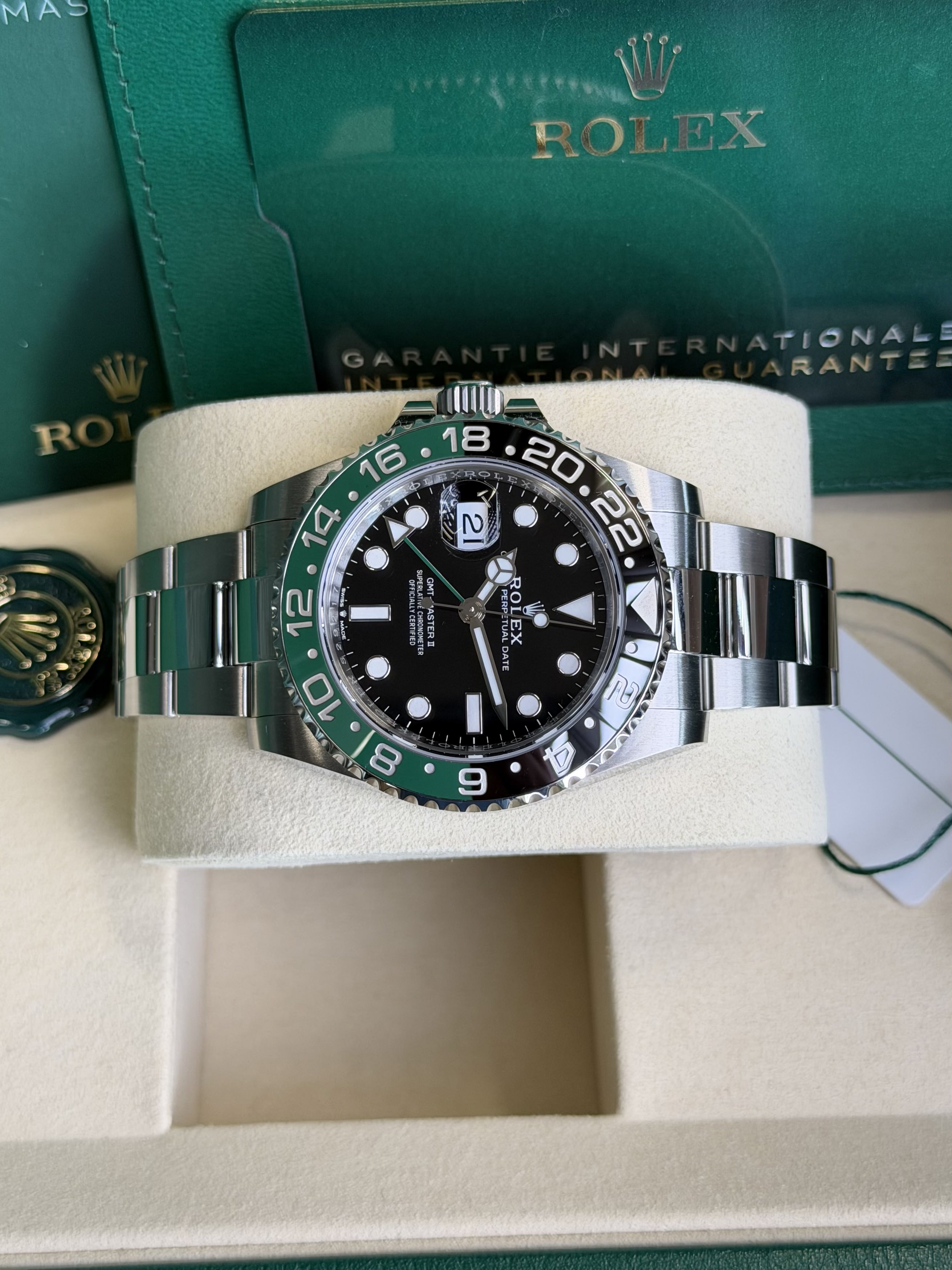 Watchrr - Authentic luxury watch