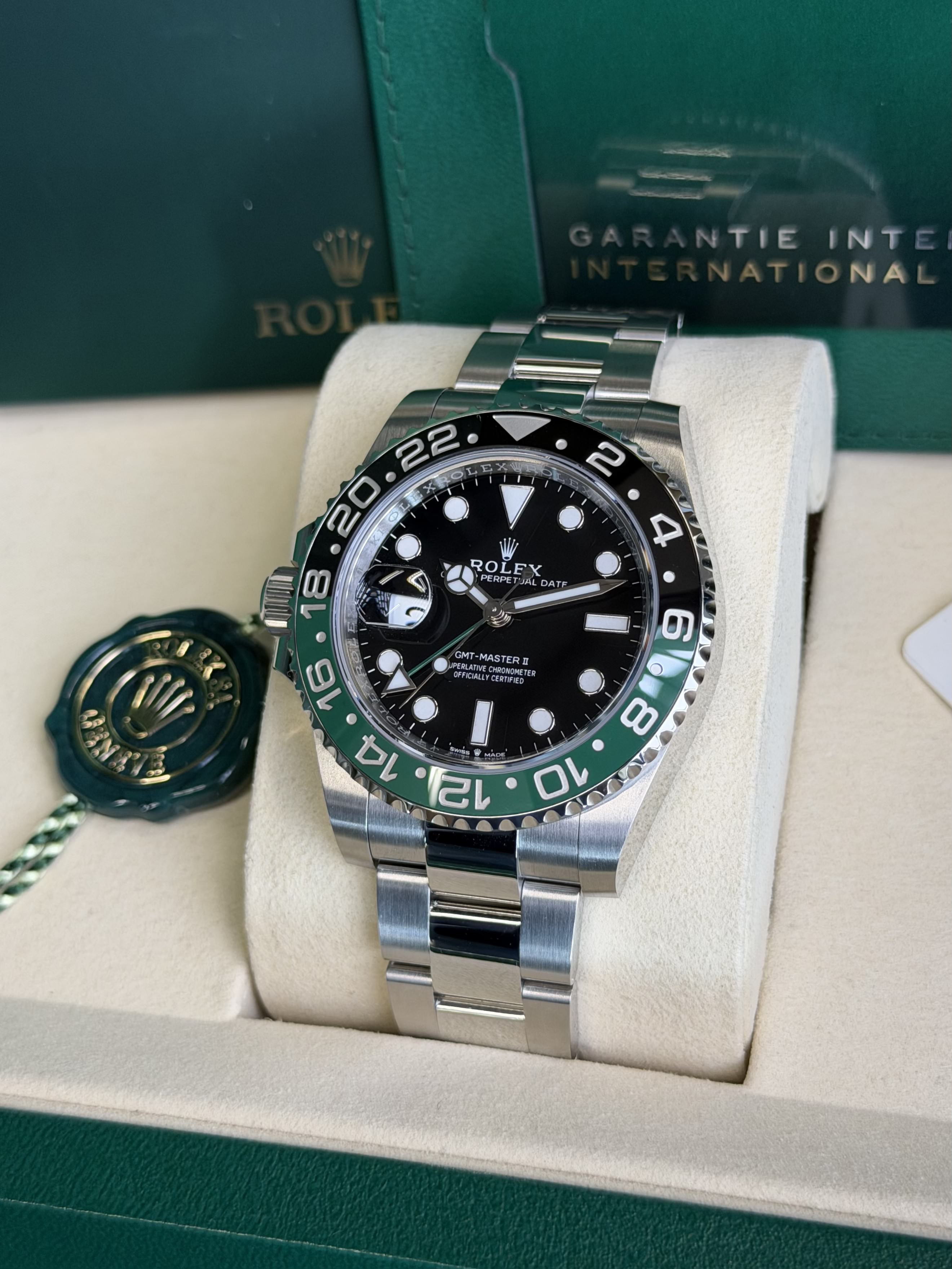 Watchrr - Authentic luxury watch