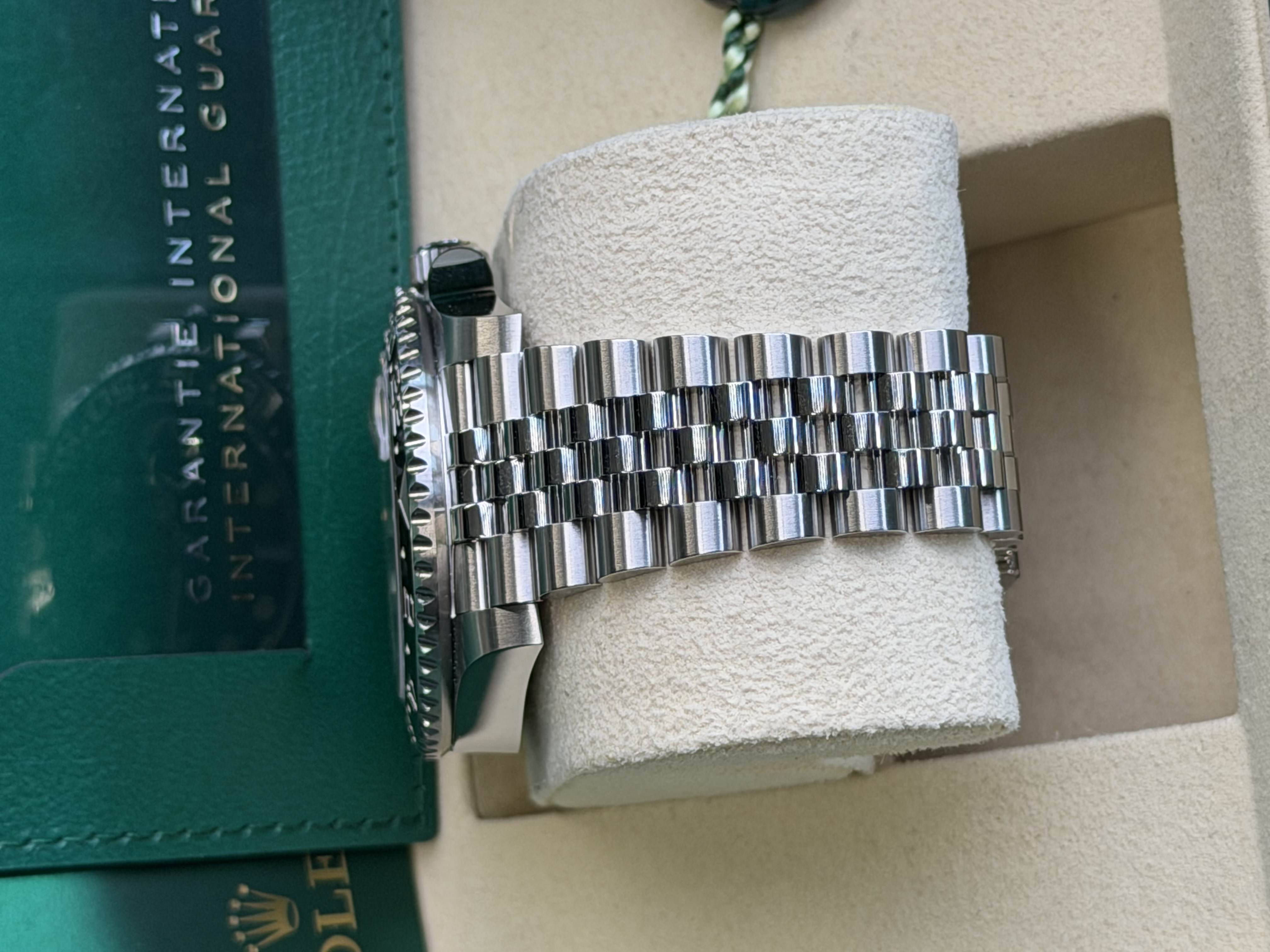 Watchrr - Authentic luxury watch