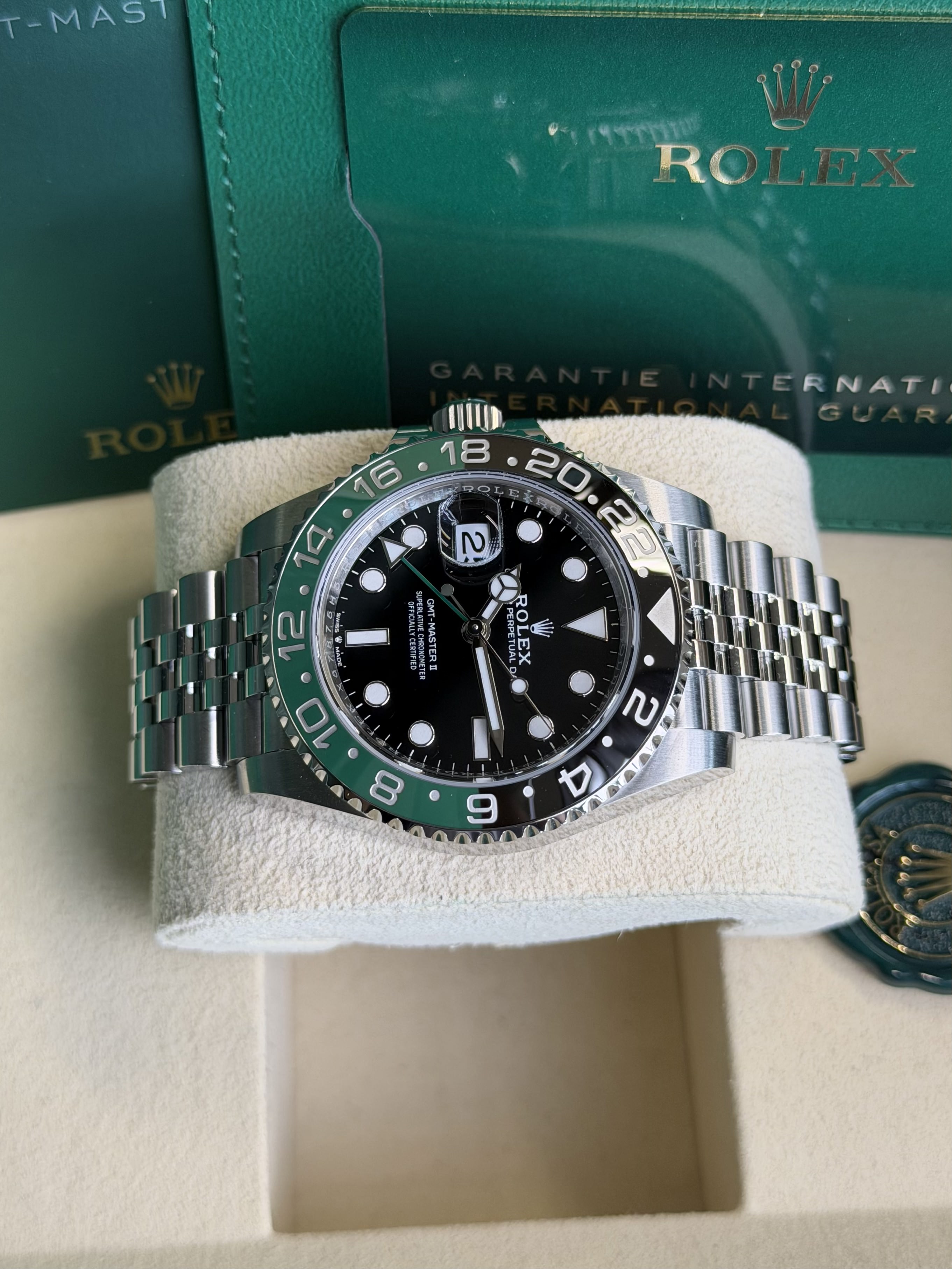 Watchrr - Authentic luxury watch