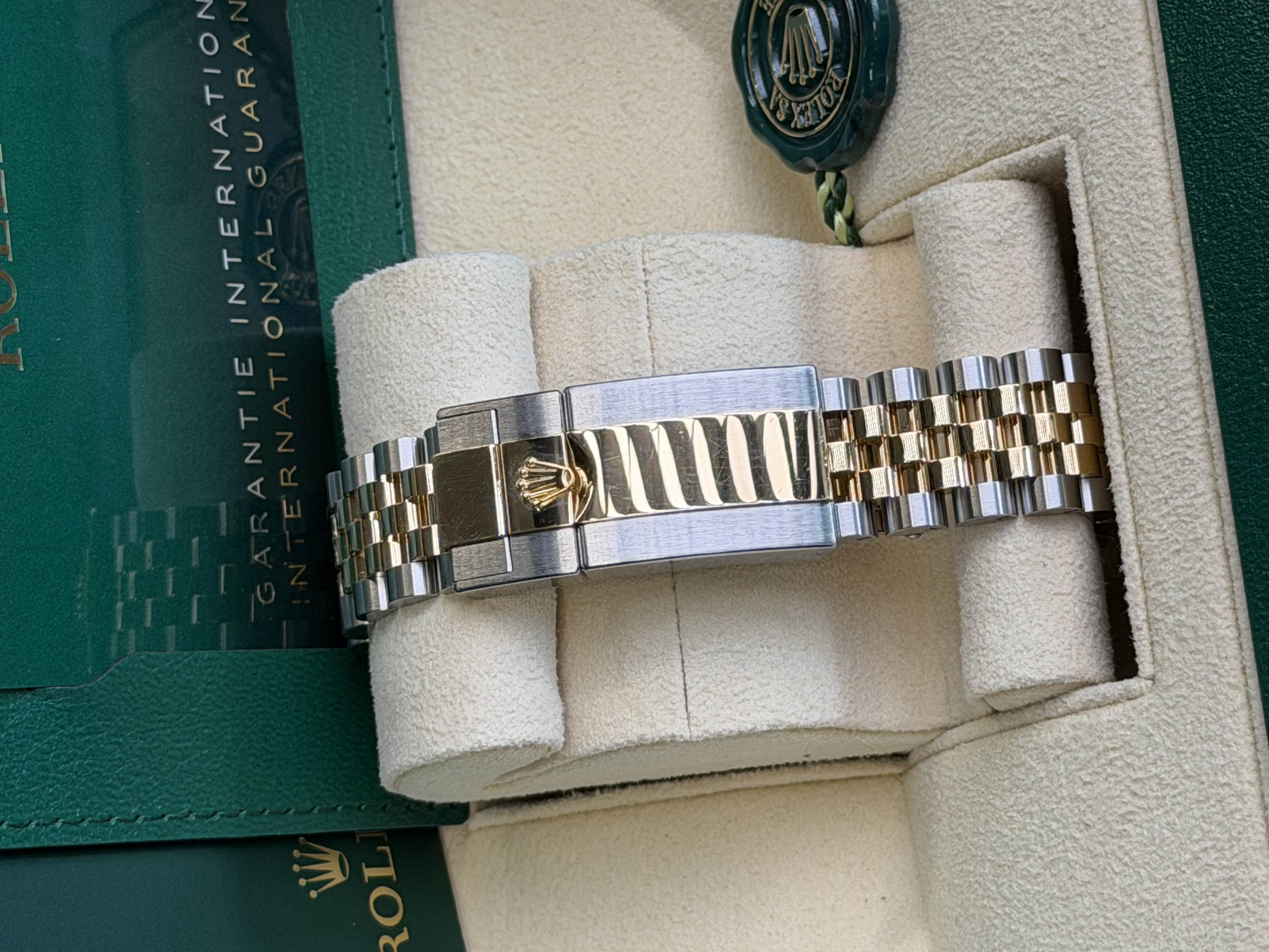 Watchrr - Authentic luxury watch