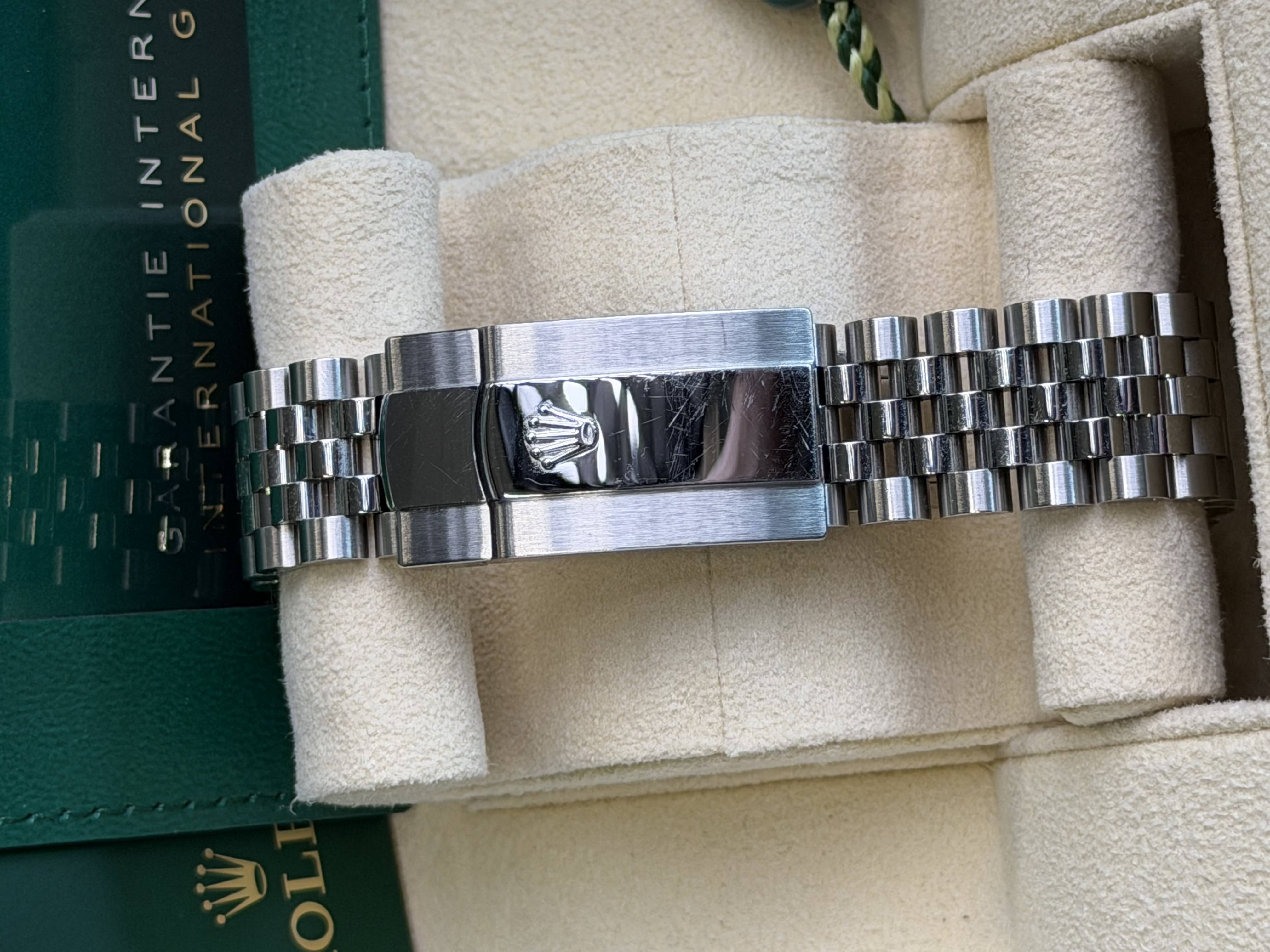 Watchrr - Authentic luxury watch