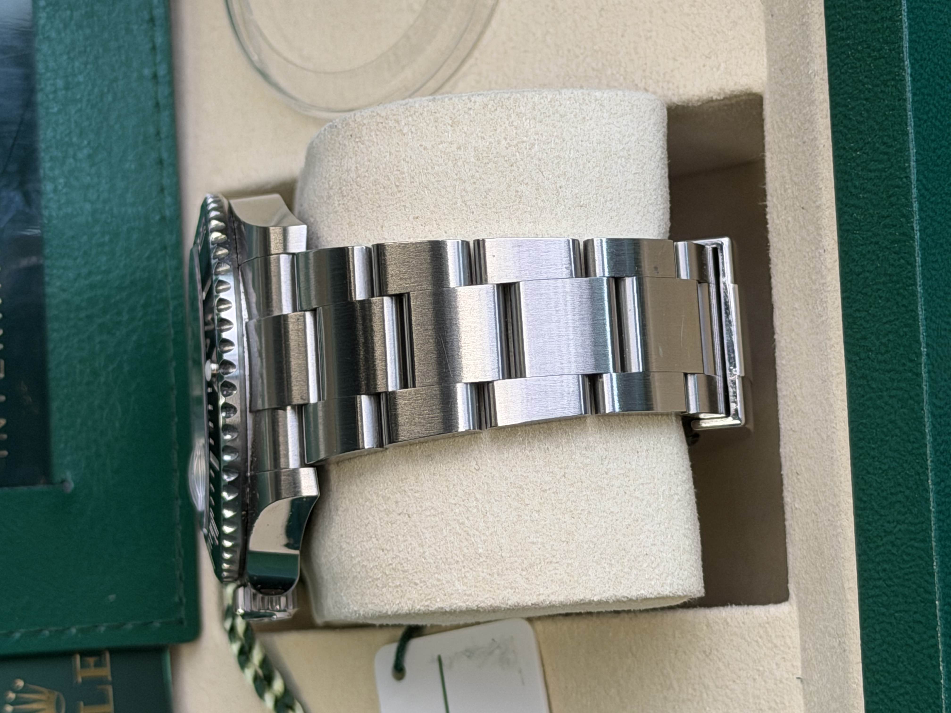 Watchrr - Authentic luxury watch