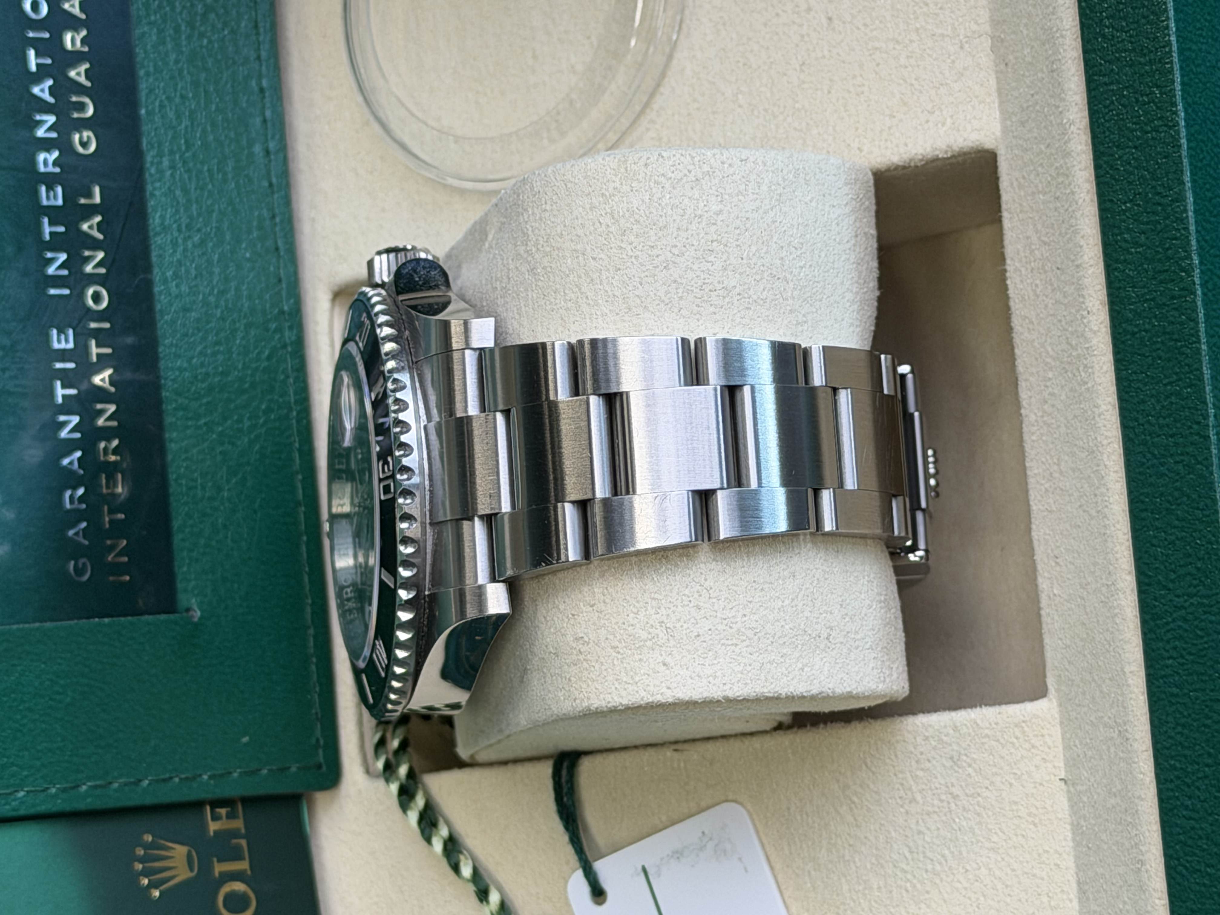 Watchrr - Authentic luxury watch