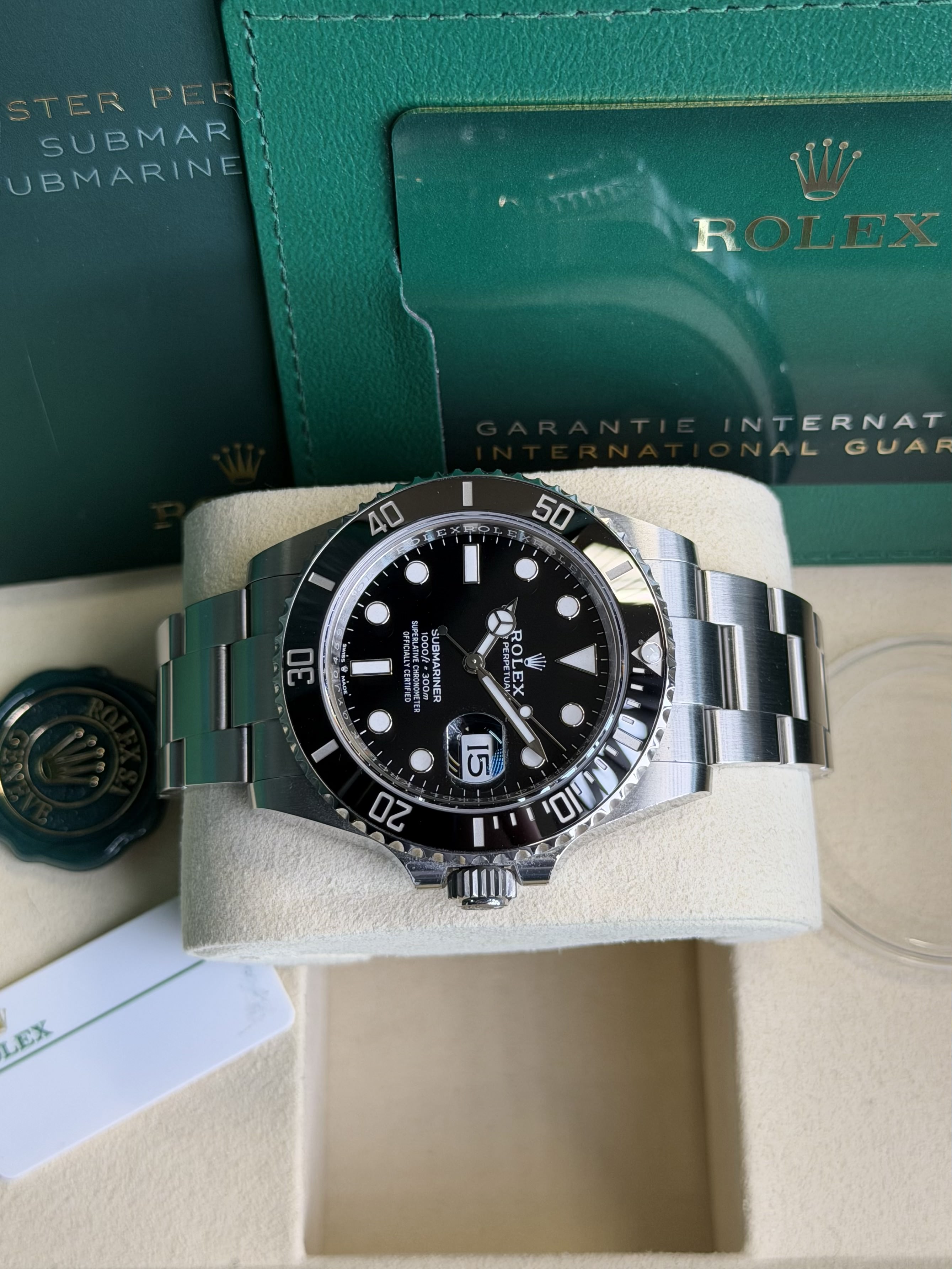 Watchrr - Authentic luxury watch