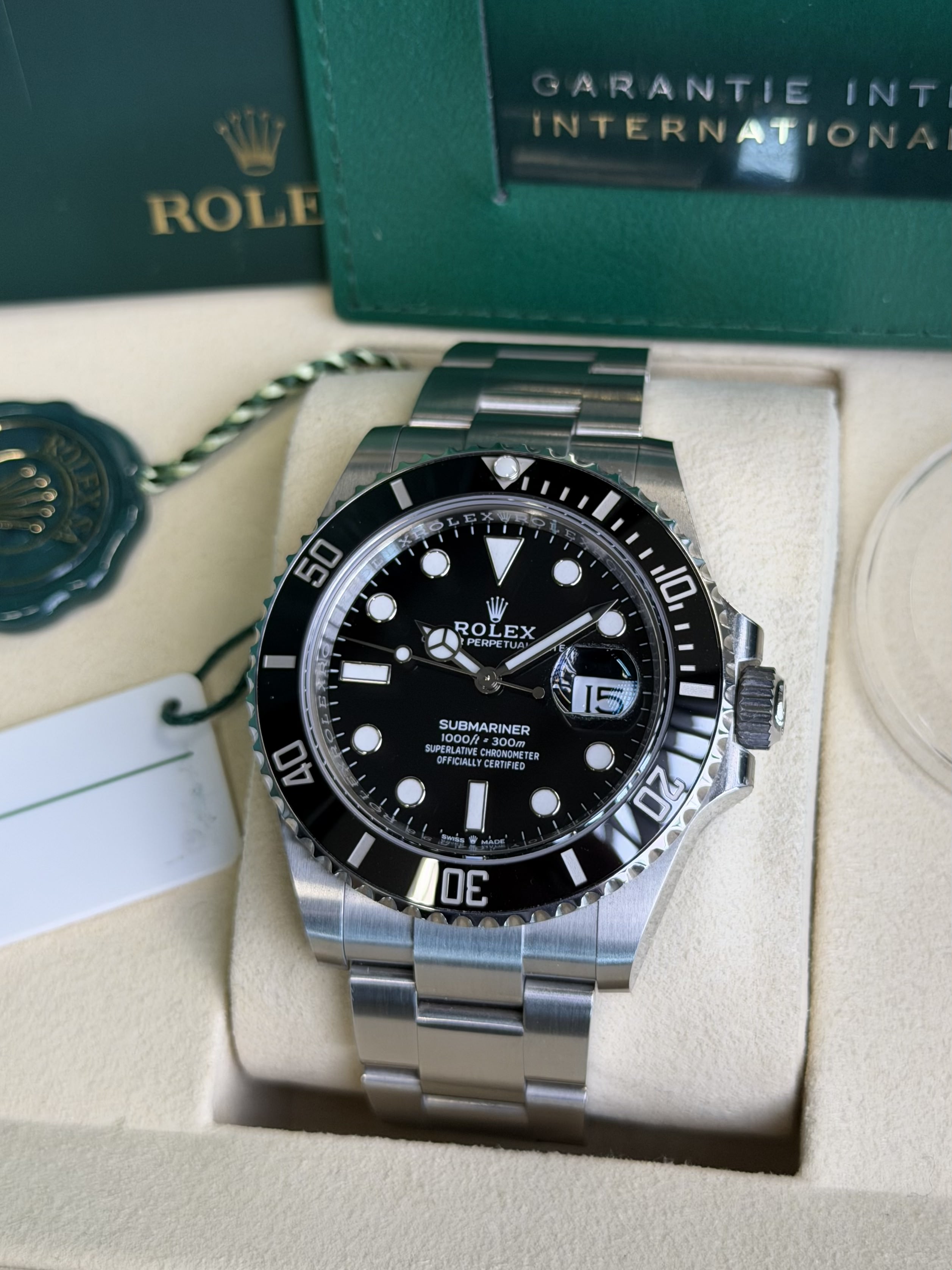 Watchrr - Authentic luxury watch