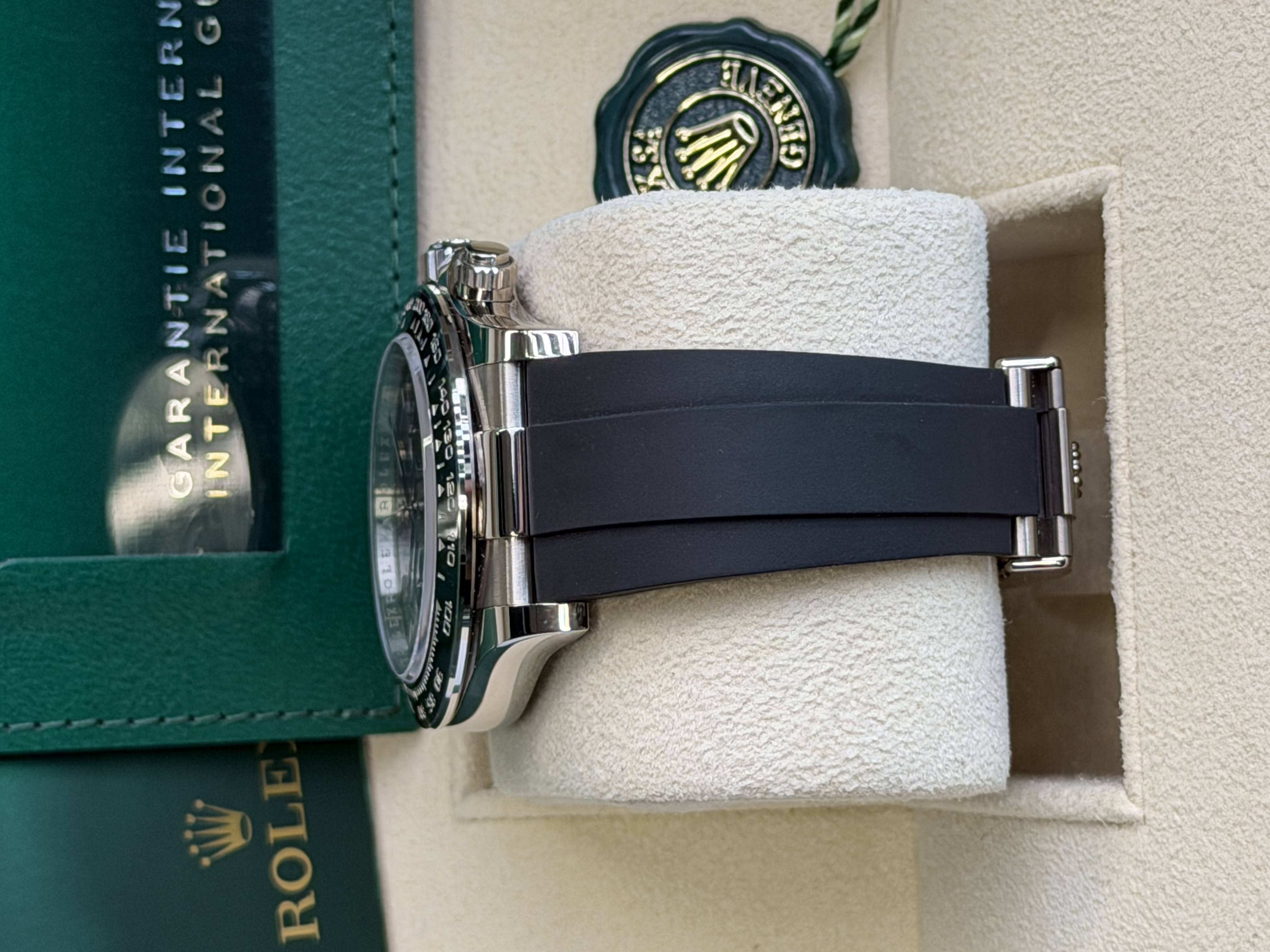 Watchrr - Authentic luxury watch