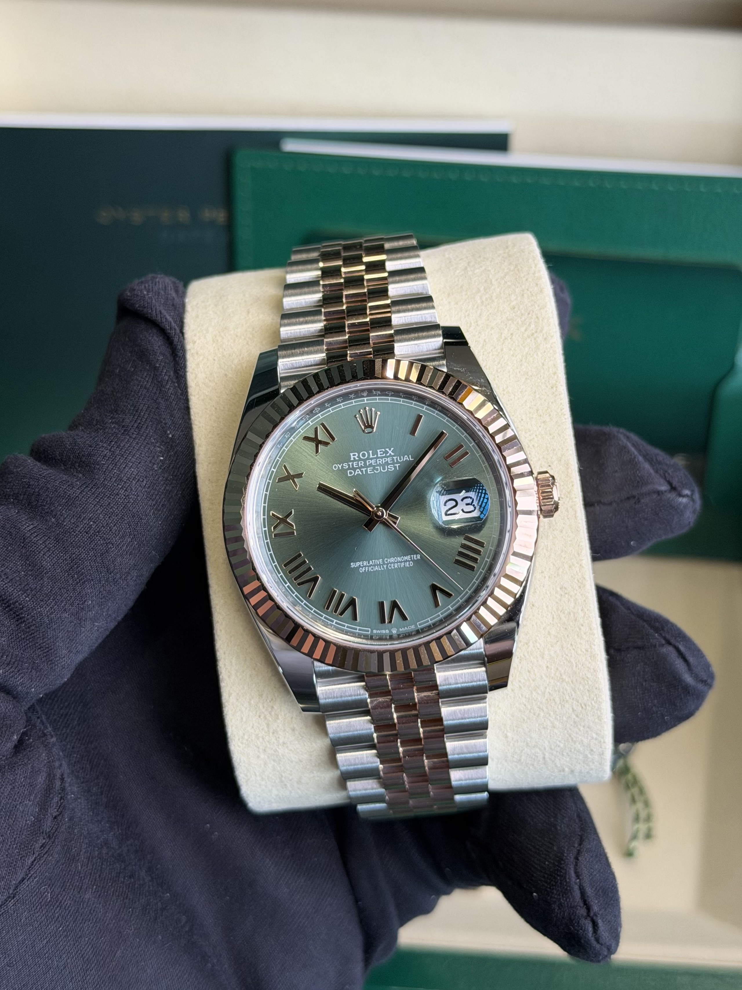 Rolex 126331 Datejust 41 Rolesor Everose Jubilee Green Roman 2026 Unworn