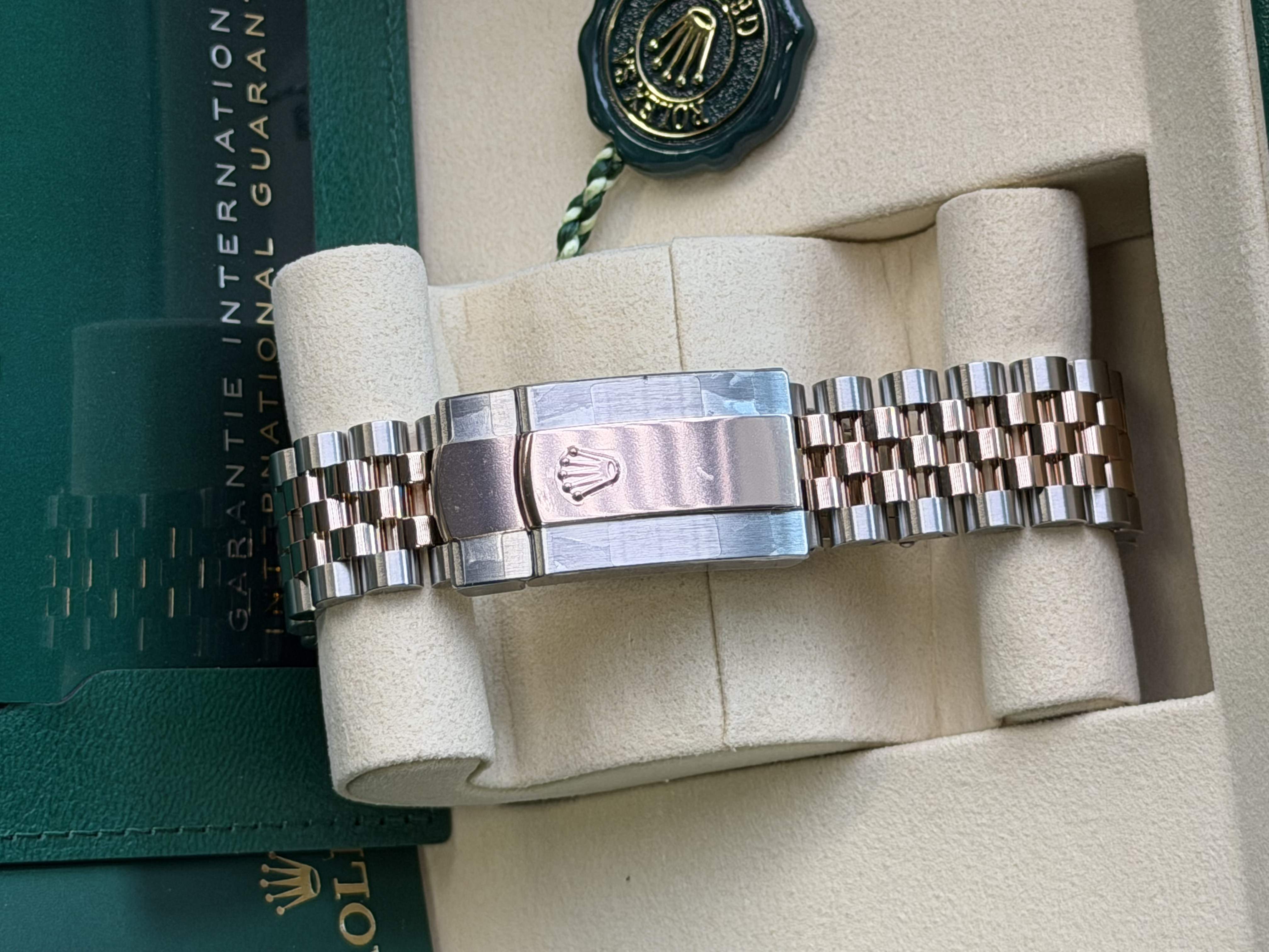 Watchrr - Authentic luxury watch