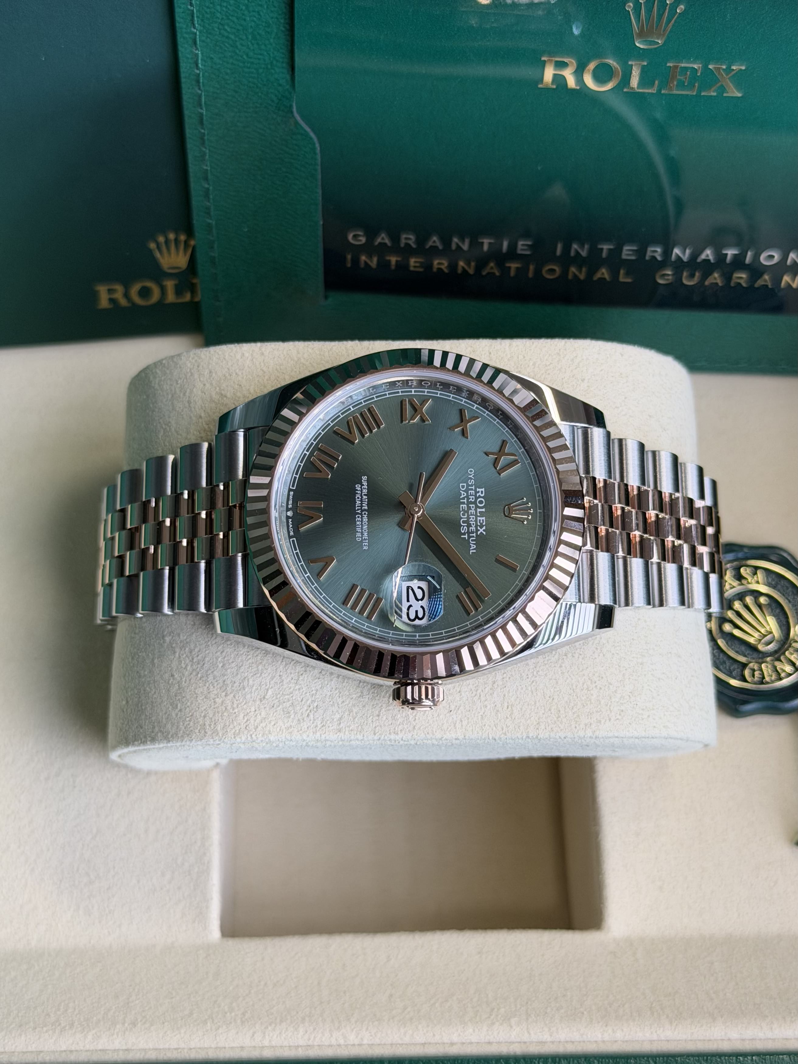 Watchrr - Authentic luxury watch