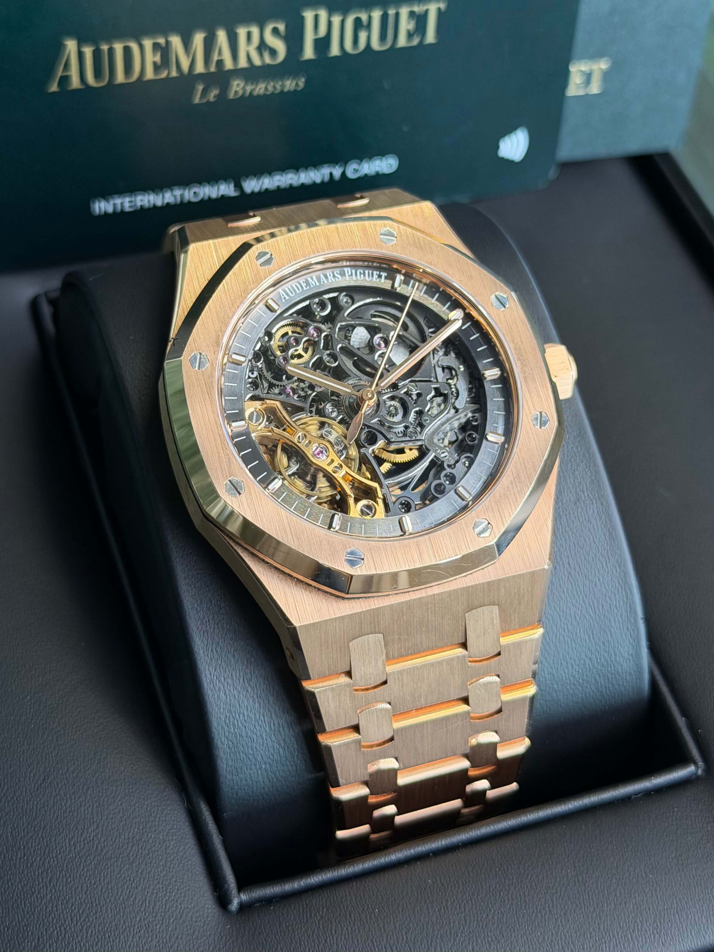Watchrr - Authentic luxury watch