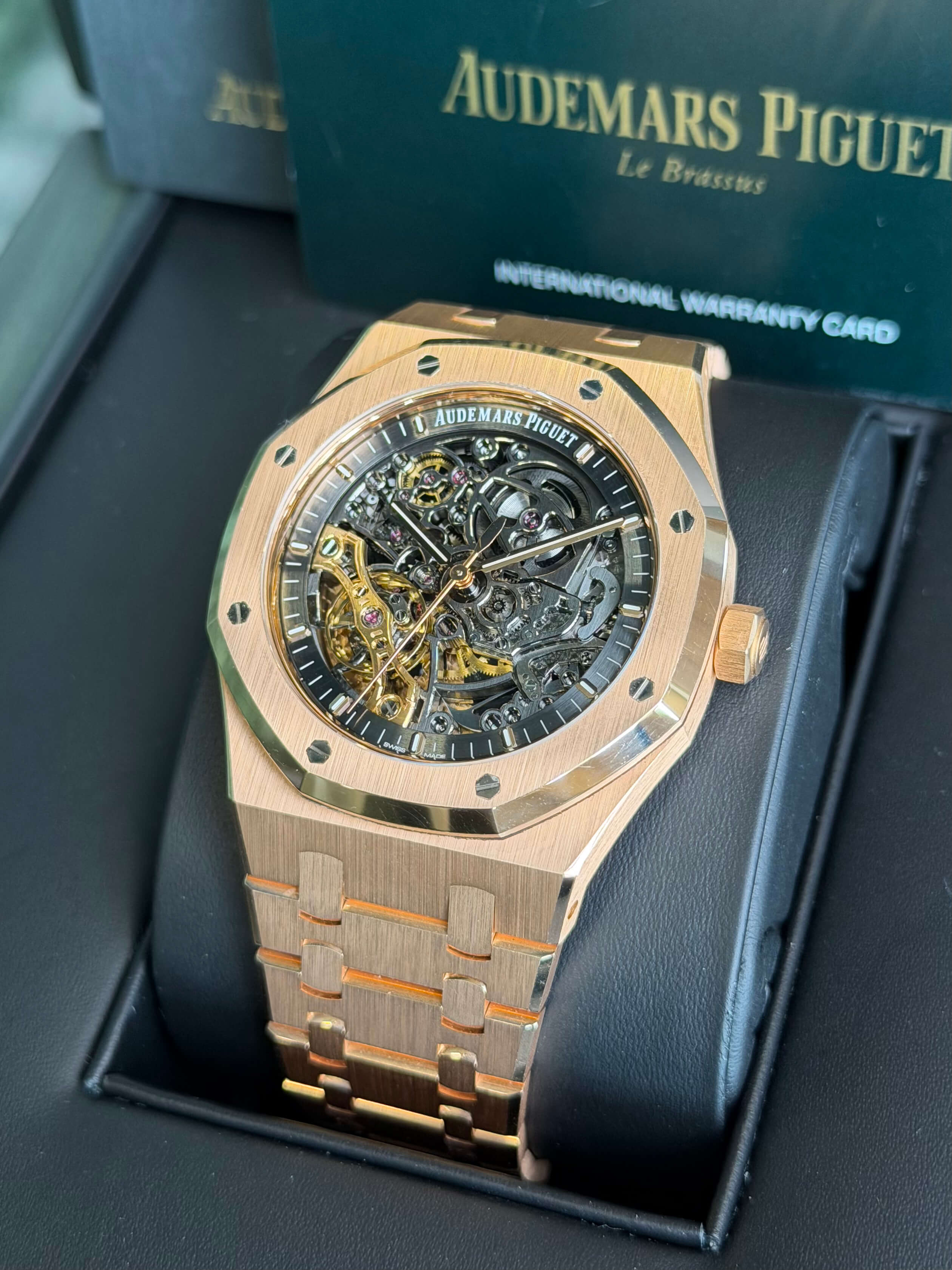 Watchrr - Authentic luxury watch