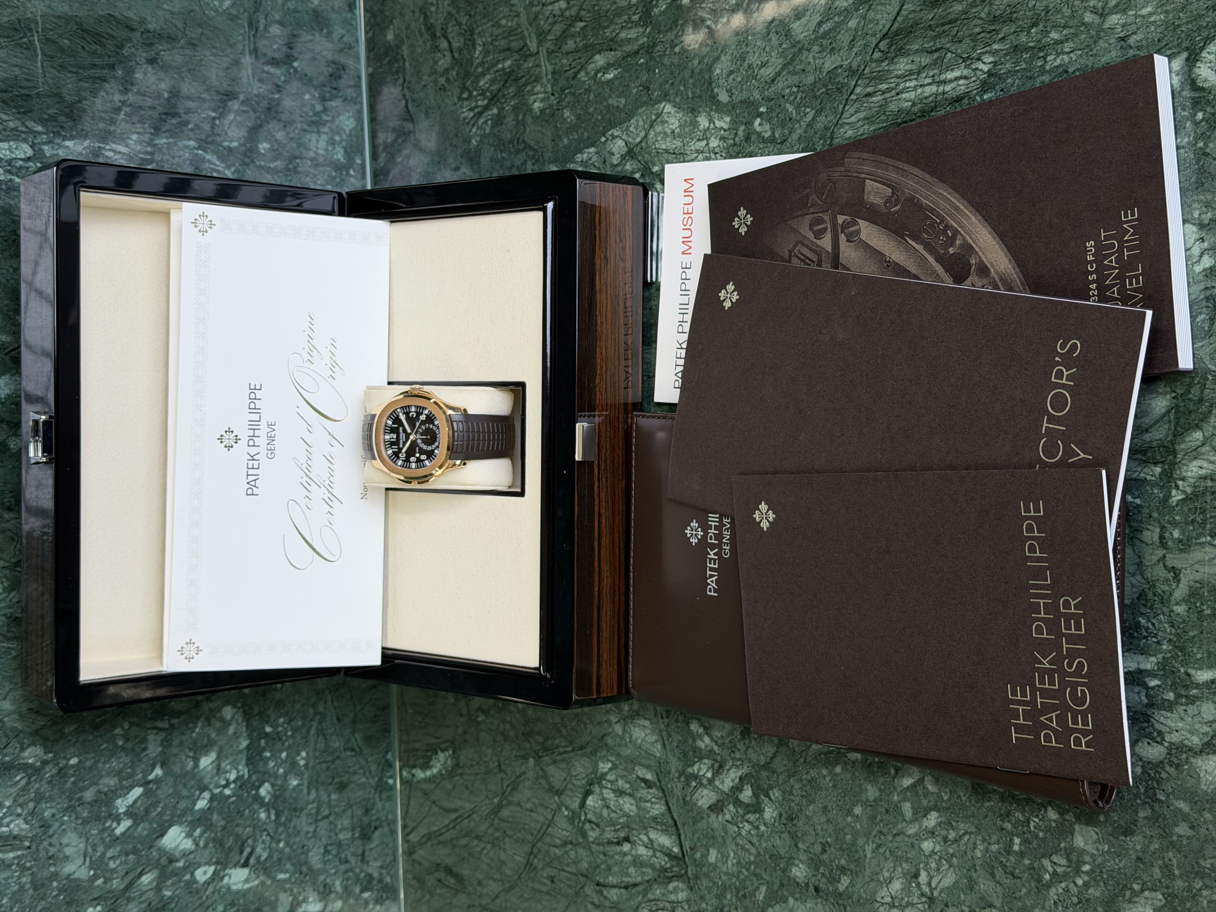 Watchrr - Authentic luxury watch