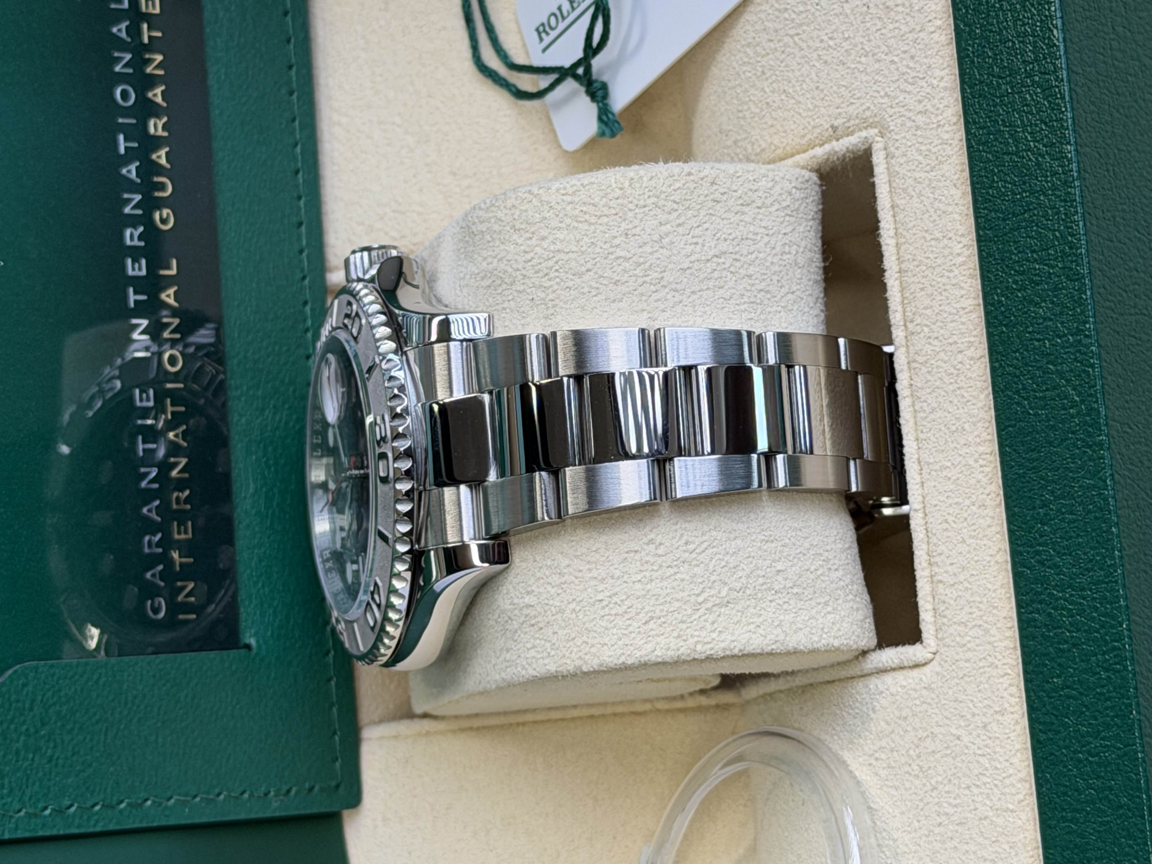 Watchrr - Authentic luxury watch