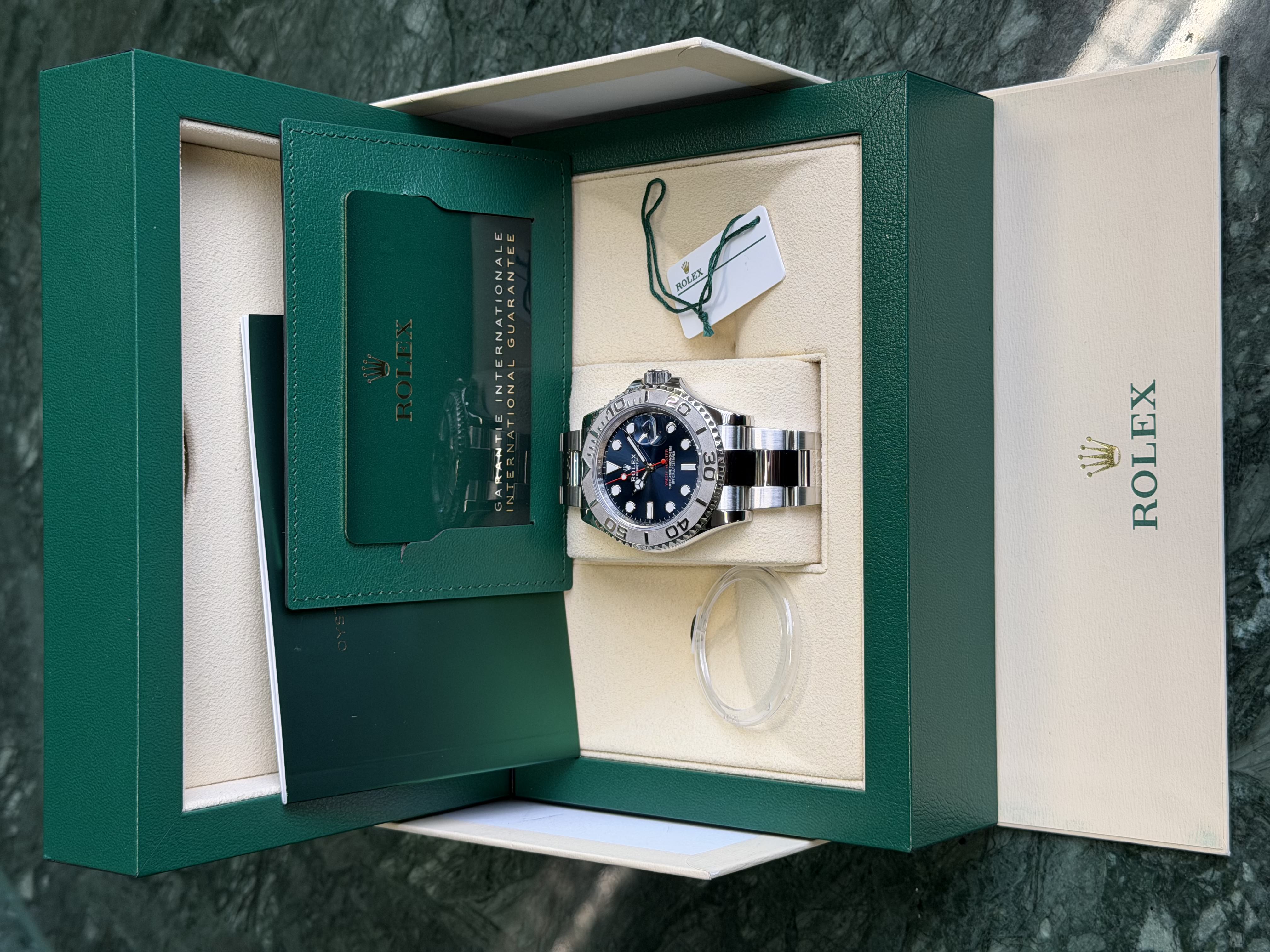 Watchrr - Authentic luxury watch