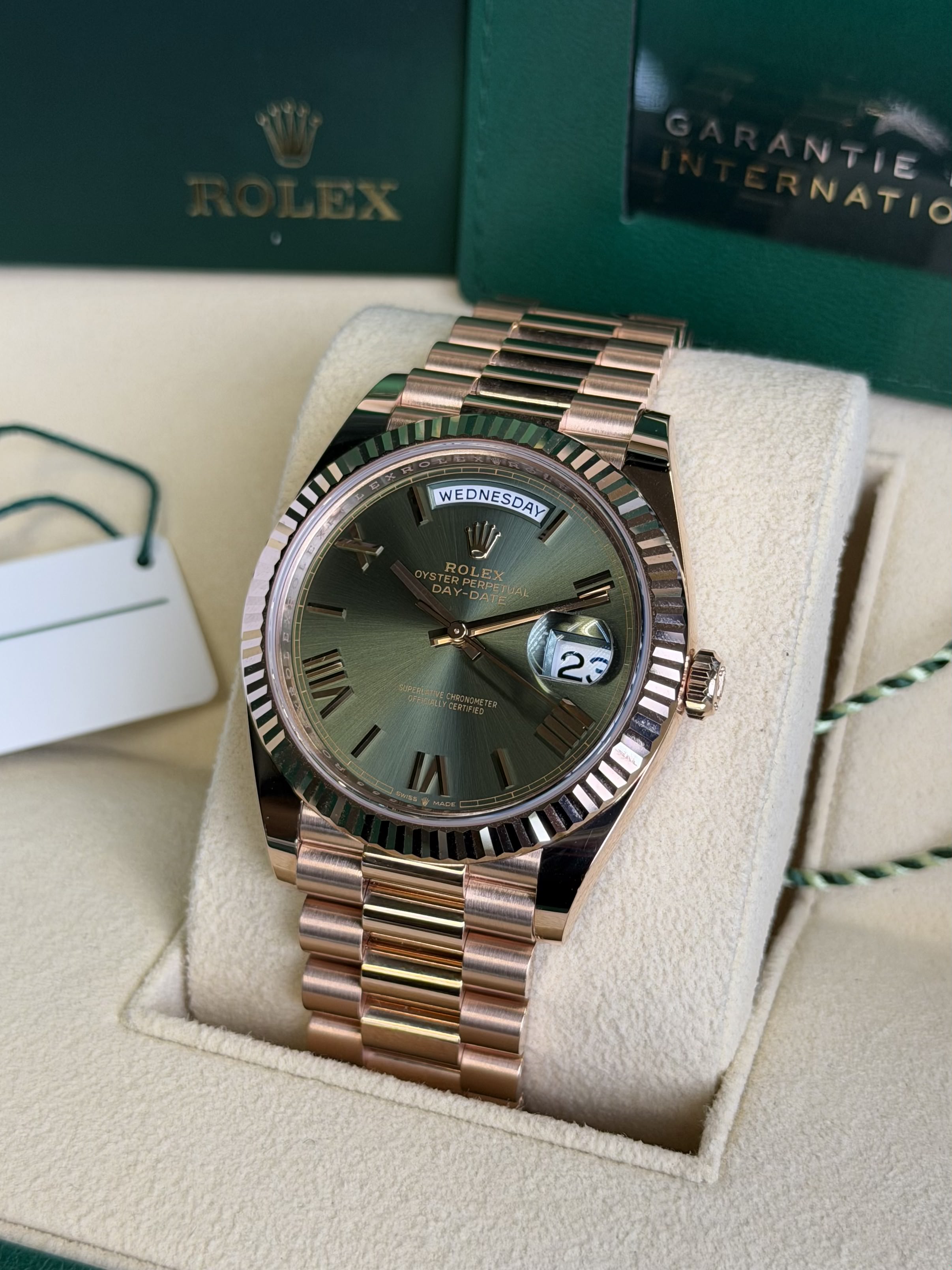 Watchrr - Authentic luxury watch