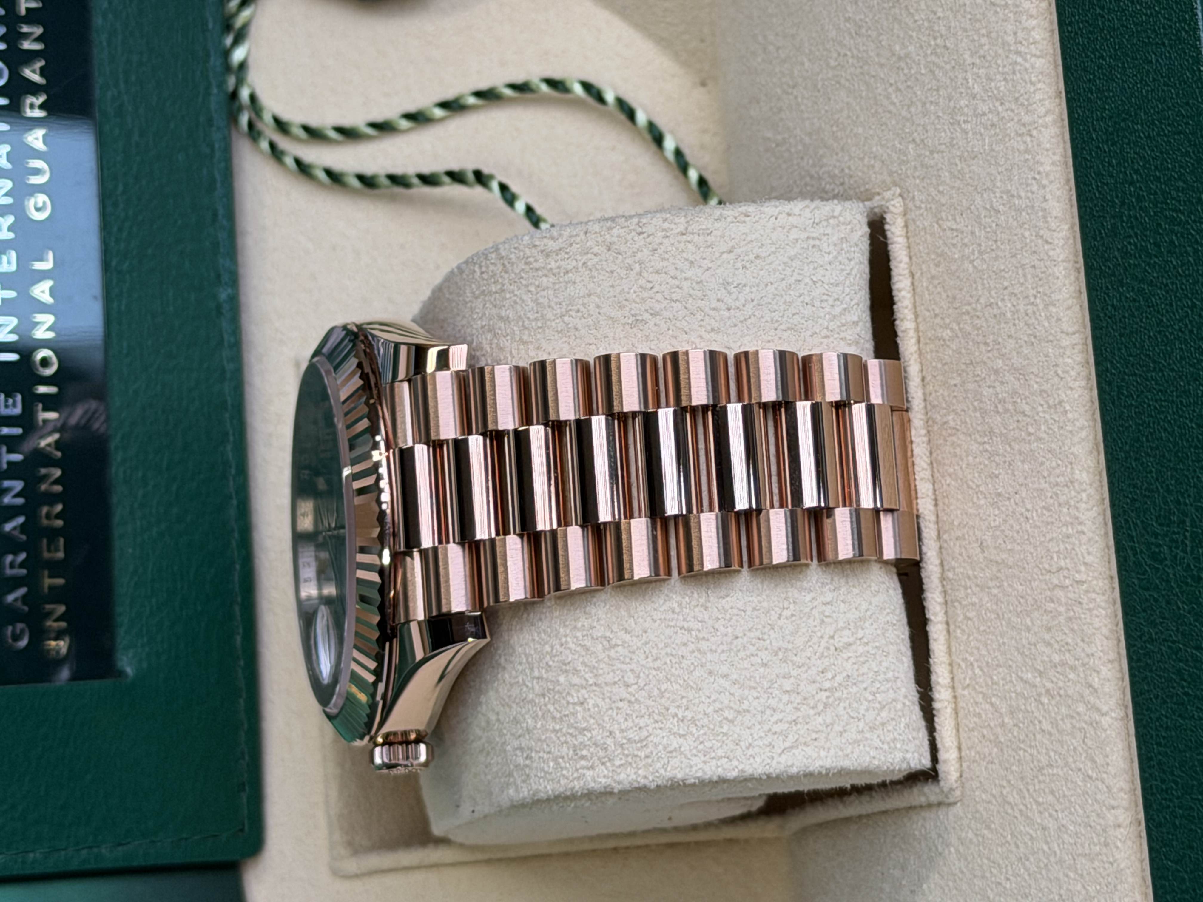 Watchrr - Authentic luxury watch