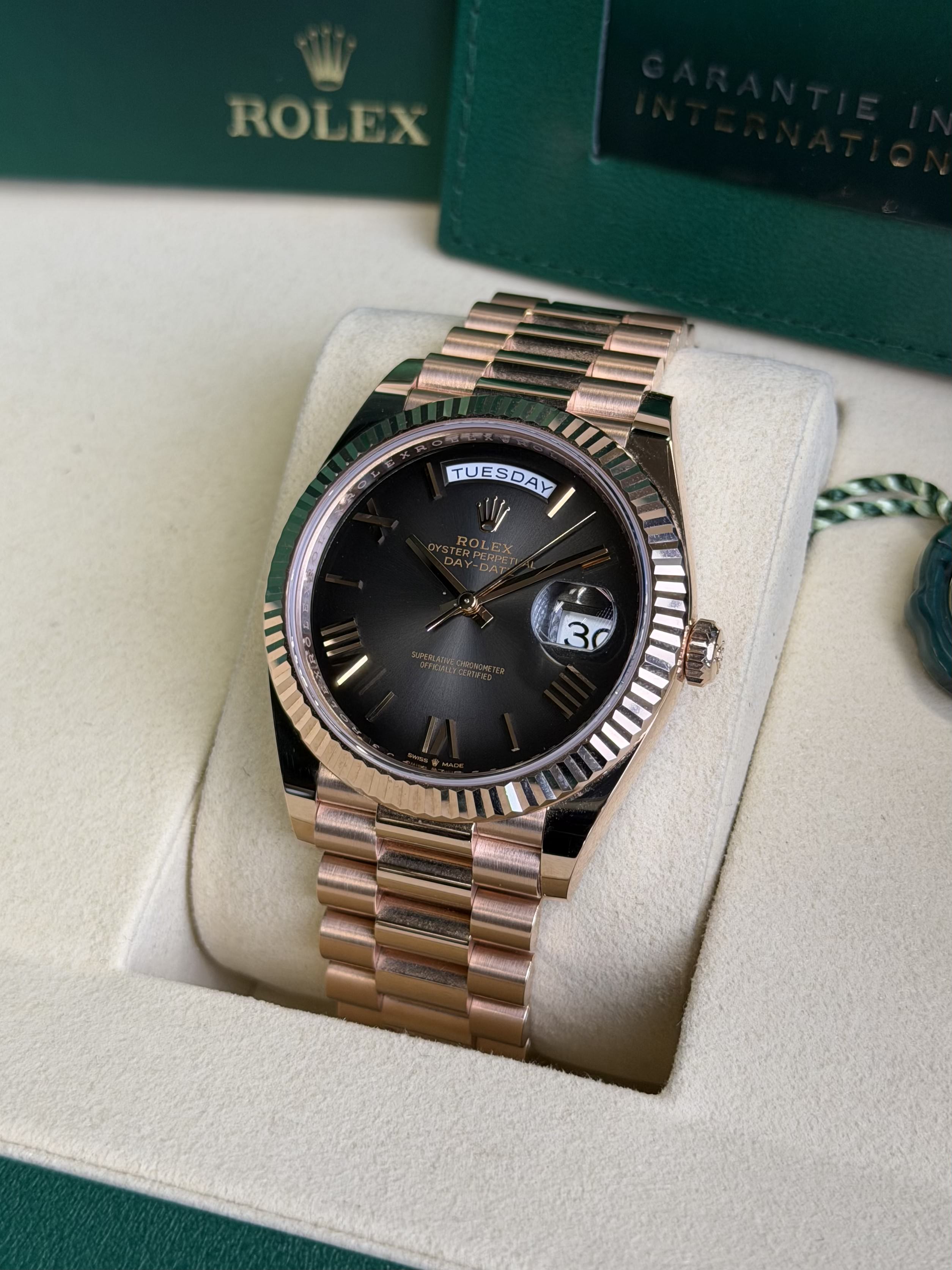 Watchrr - Authentic luxury watch