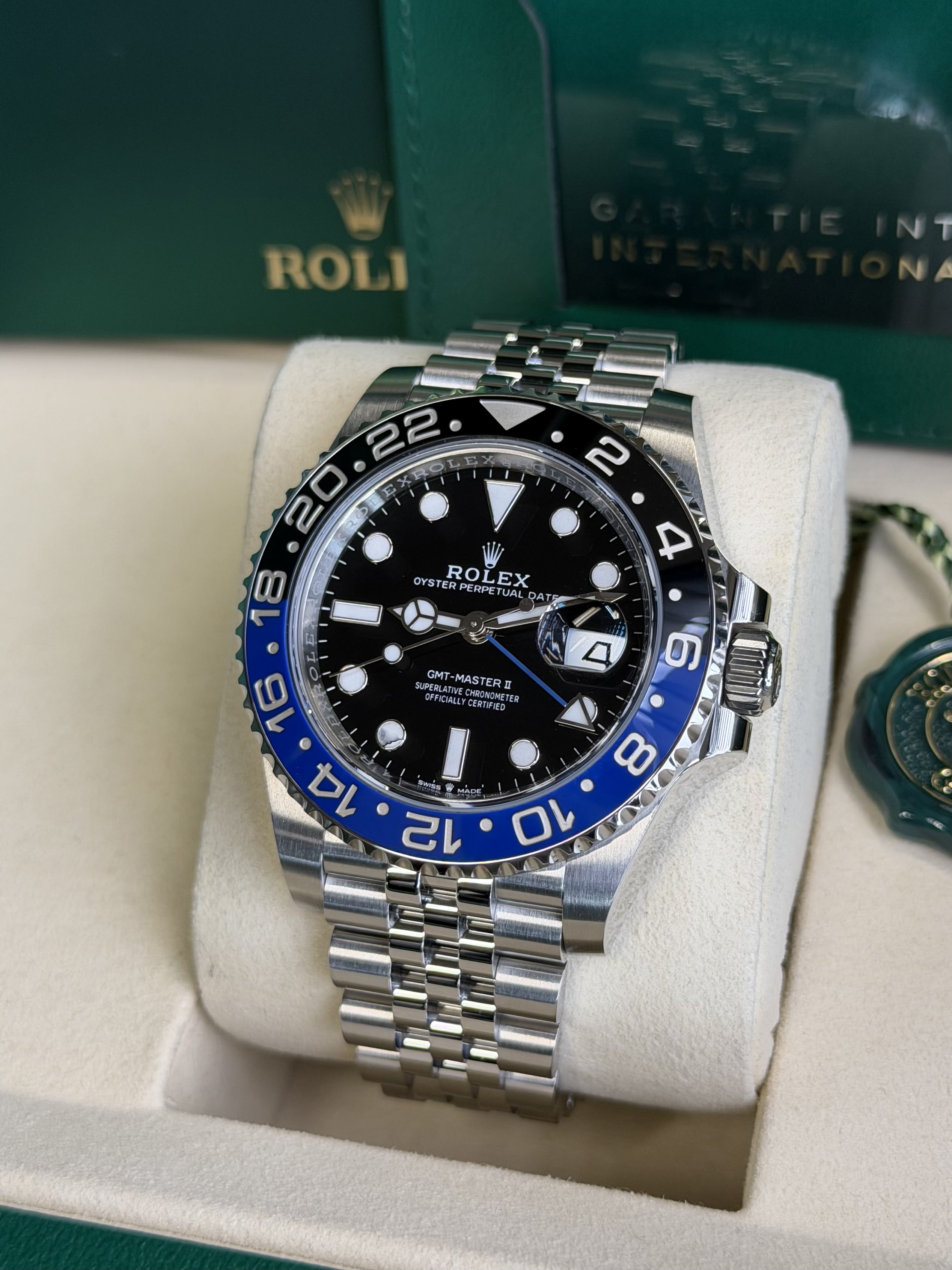 Watchrr - Authentic luxury watch
